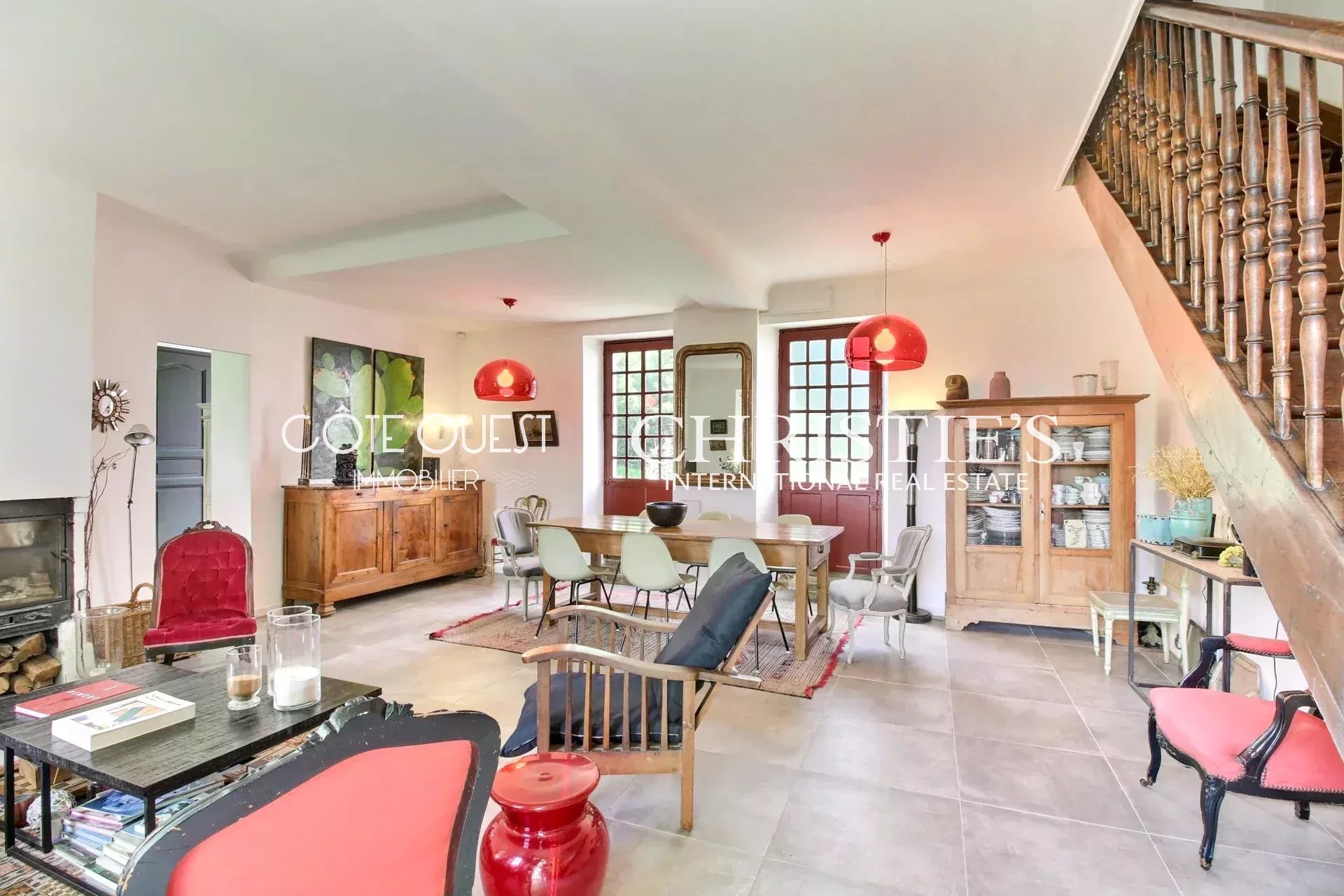 4 Bedroom Villa/Townhouse's Image 3
