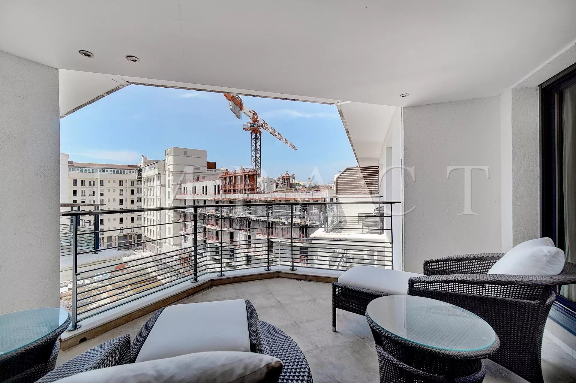 Location Nouvel appartement en plein centre de Cannes