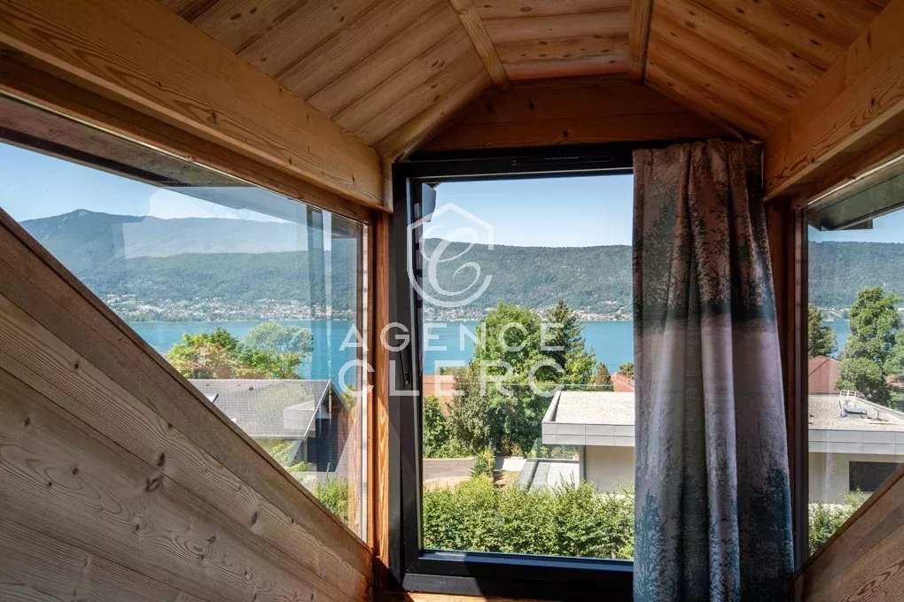 3 Bedroom Villa/Townhouse's Image 3