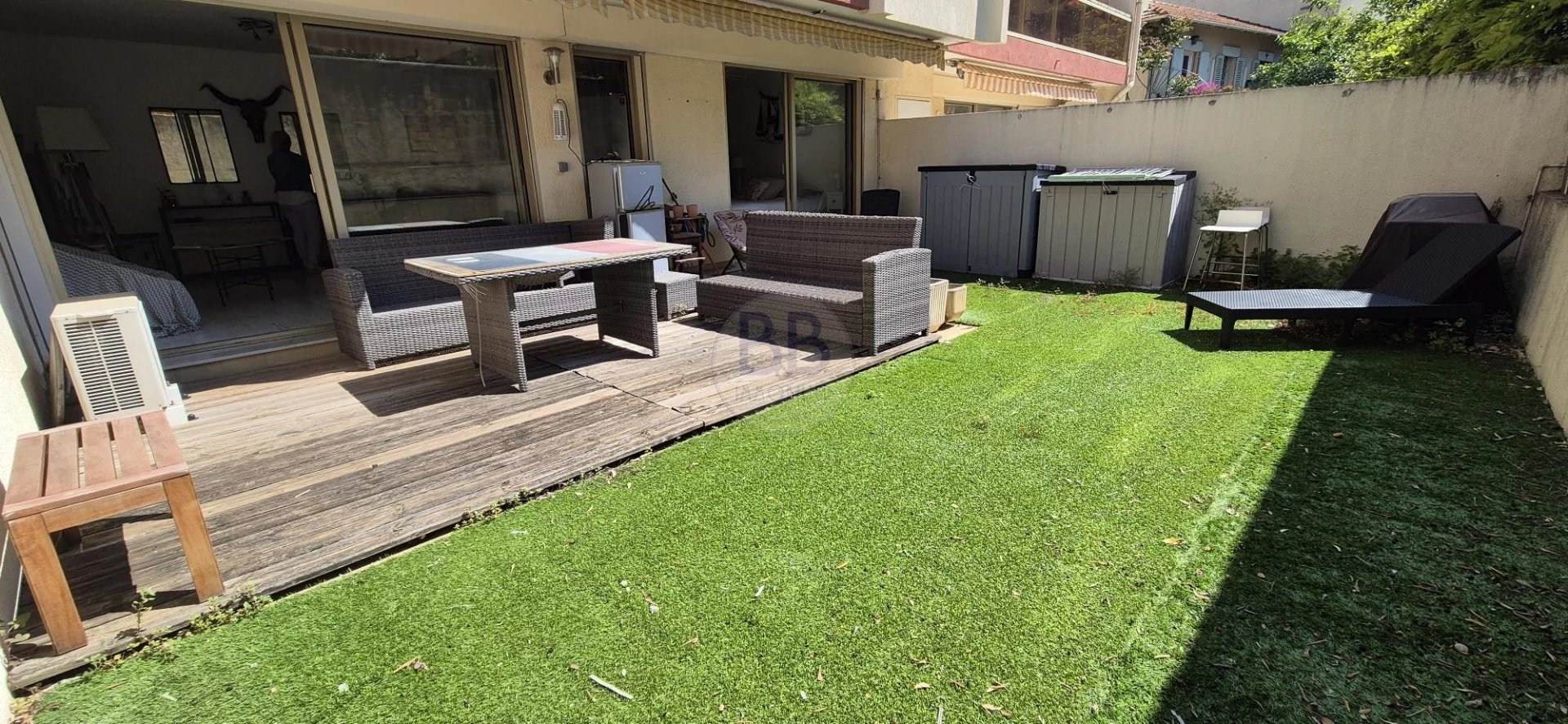 VENTE 2 PIECES AVEC GARAGE ET TERRASSE DE 50M2 CENTRE VILLE