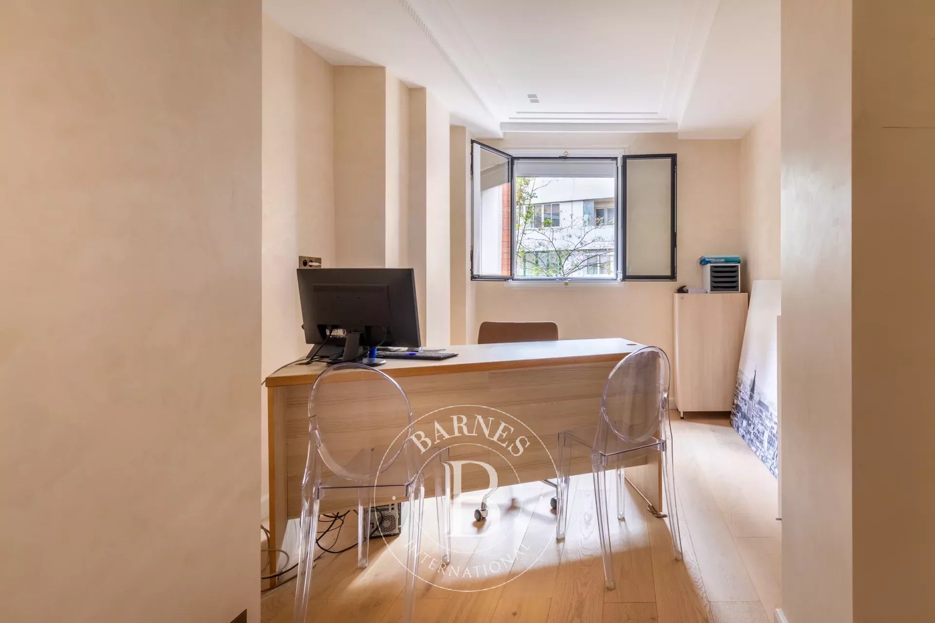 Paris 16 - Victor Hugo - 2-bed - fully renovated - air conditioned - picture 5
