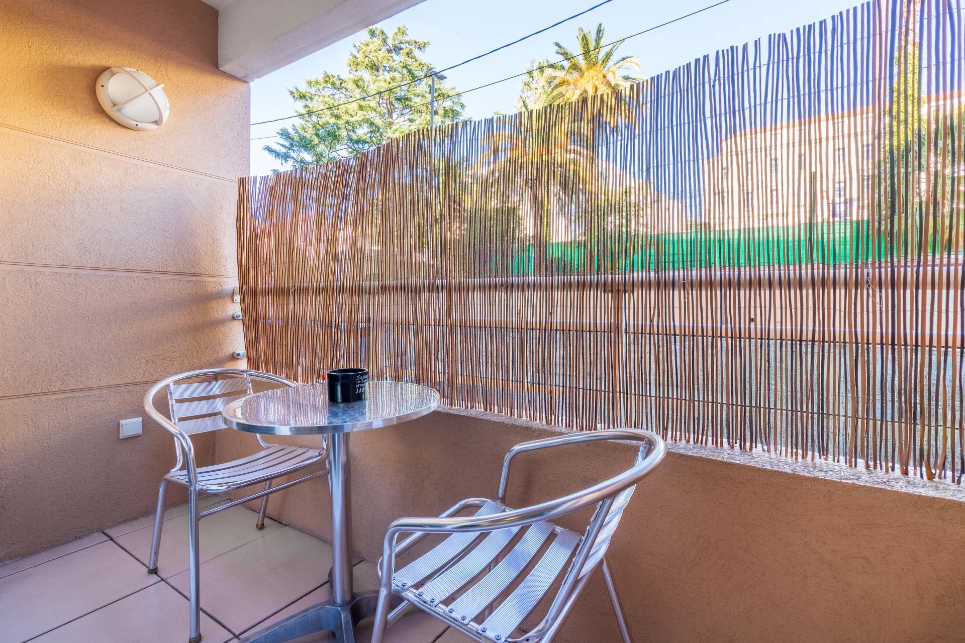 À VENDRE - CANNES STUDIO CENTRE VILLE