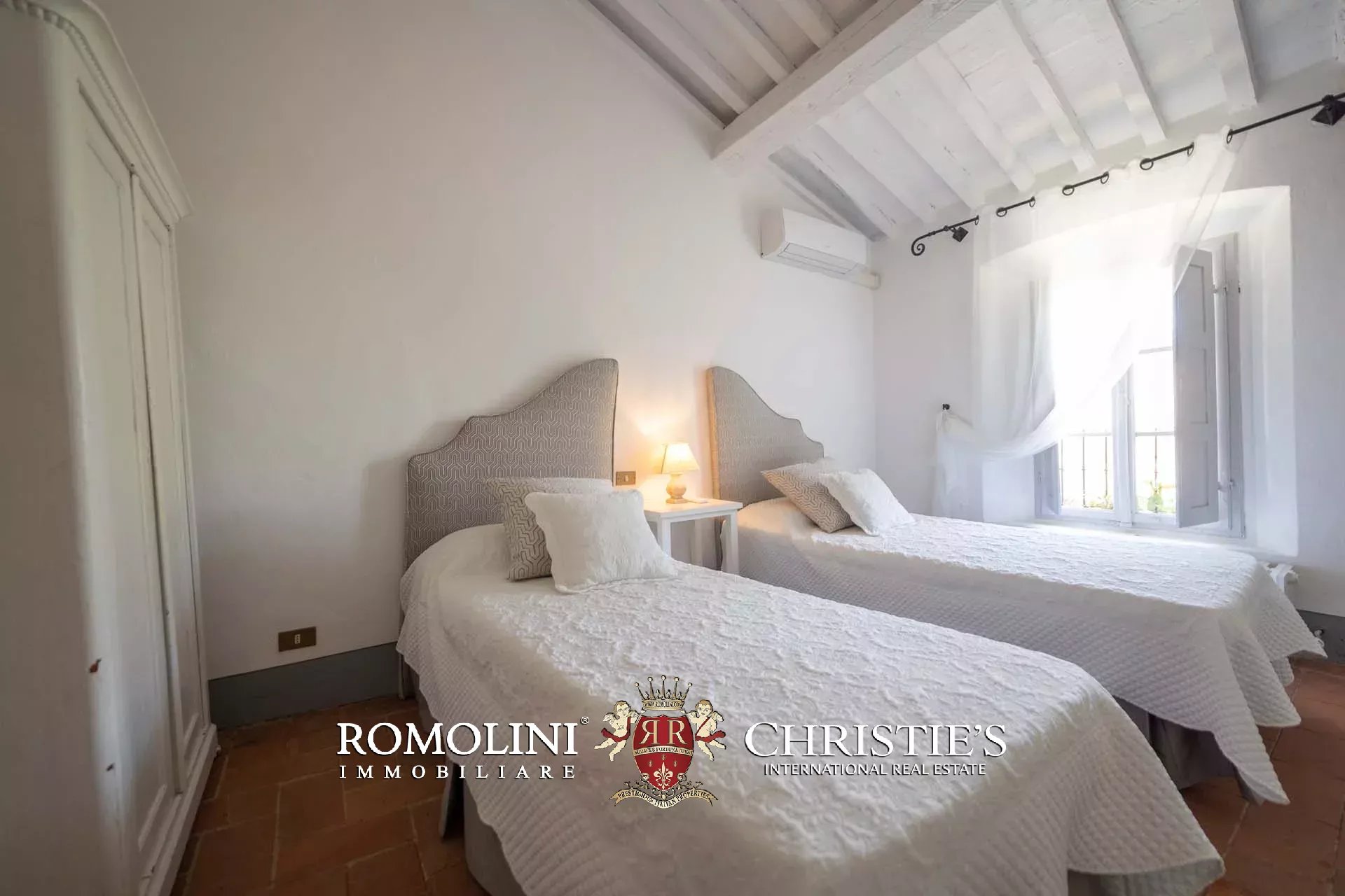 15 Bedroom Villa/Townhouse's Image 67