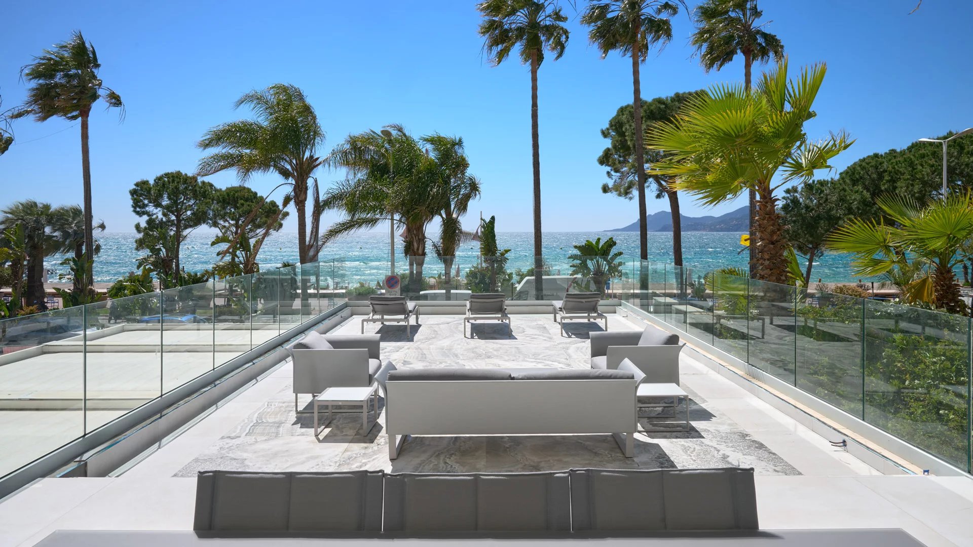 MAGNIFICENT APARTMENT