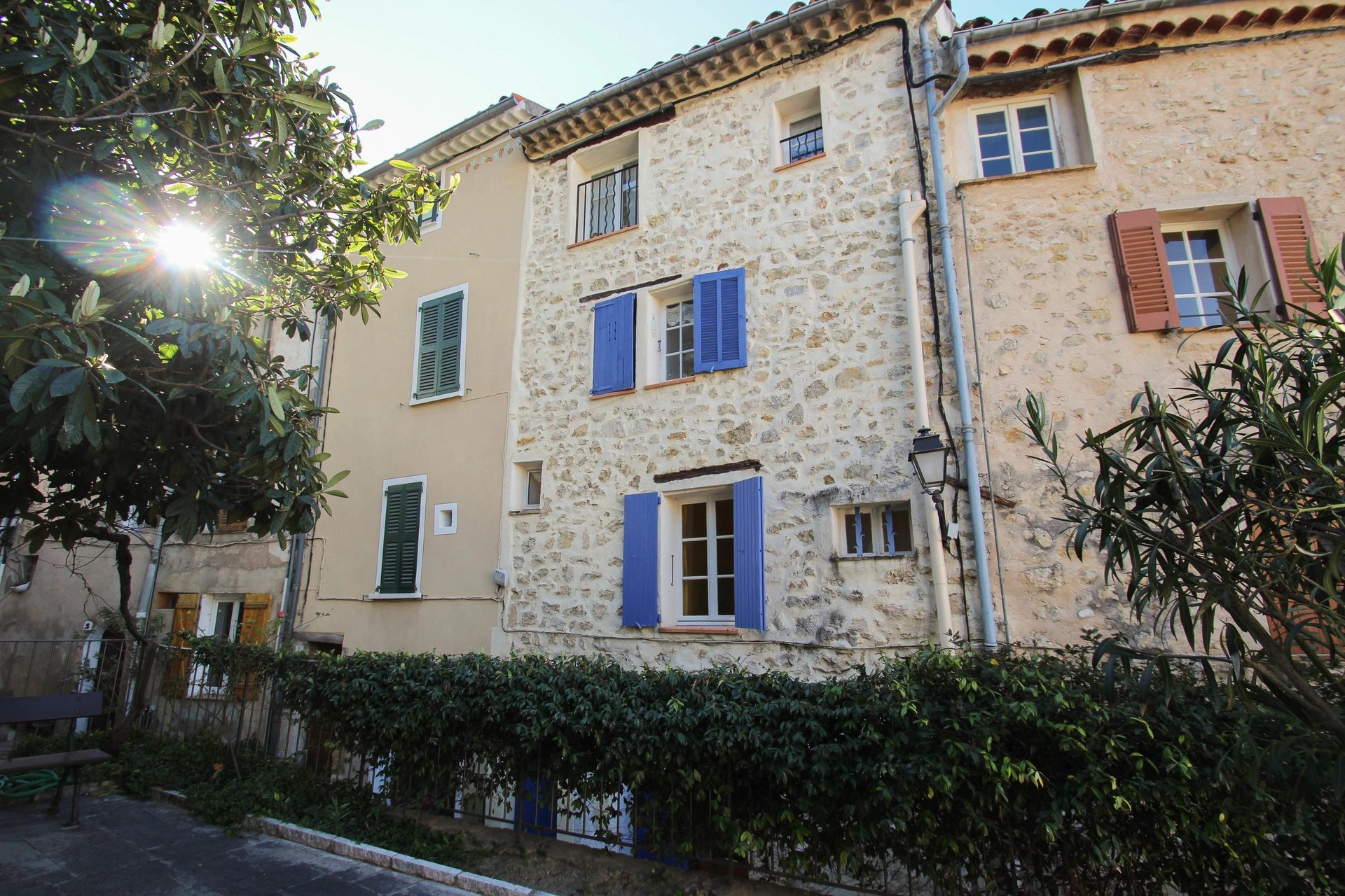 Village house with panoramic view - Fayence