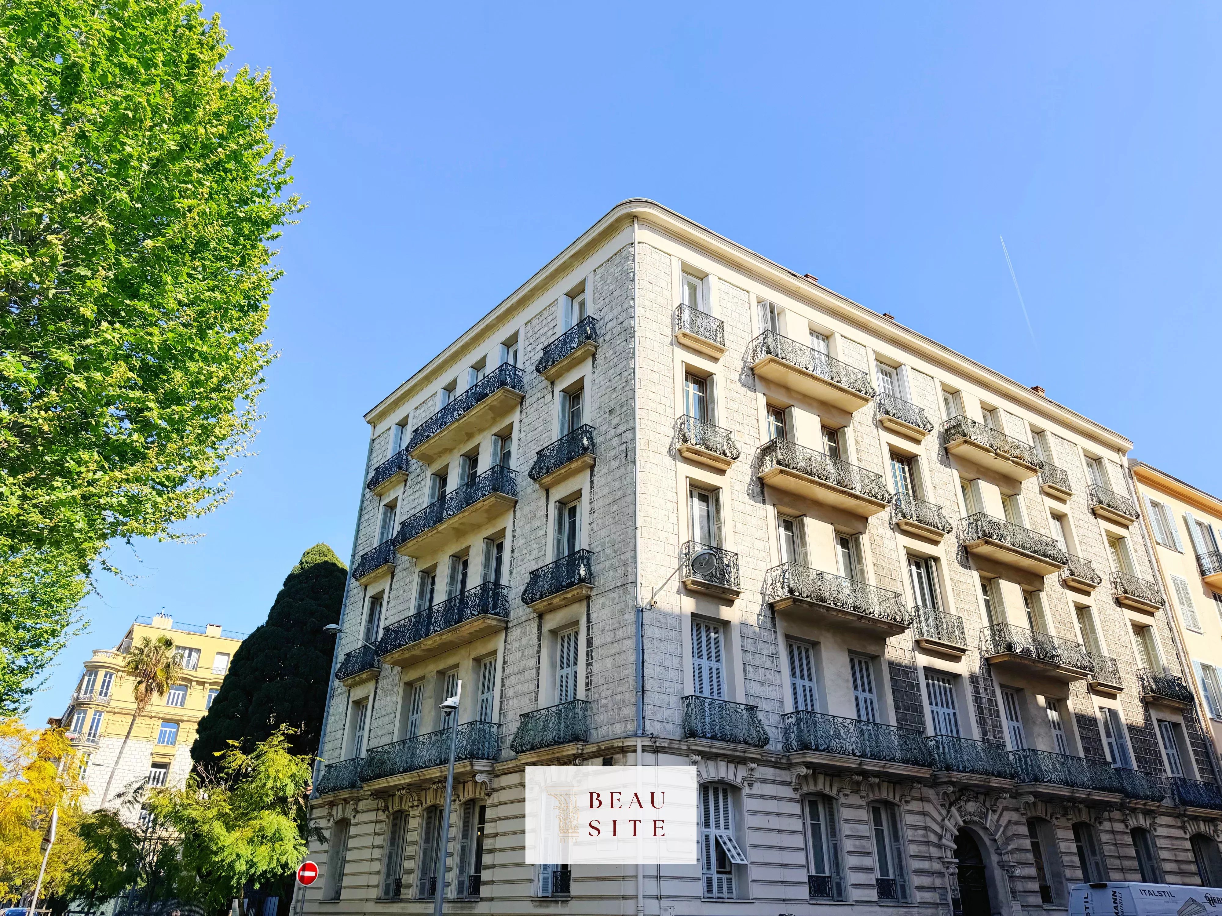 Agence immobilière de Beau Site Estate