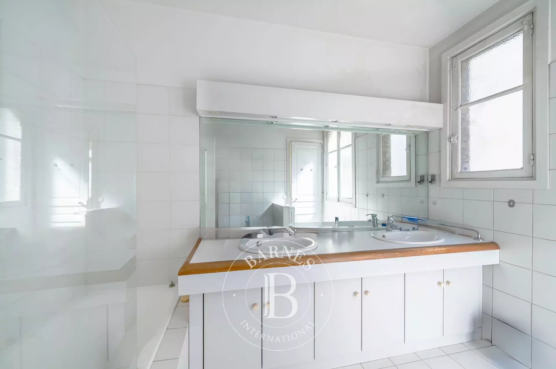 Neuilly - Argenson - Town house - 4 or 5 bedrooms - picture 16 title=