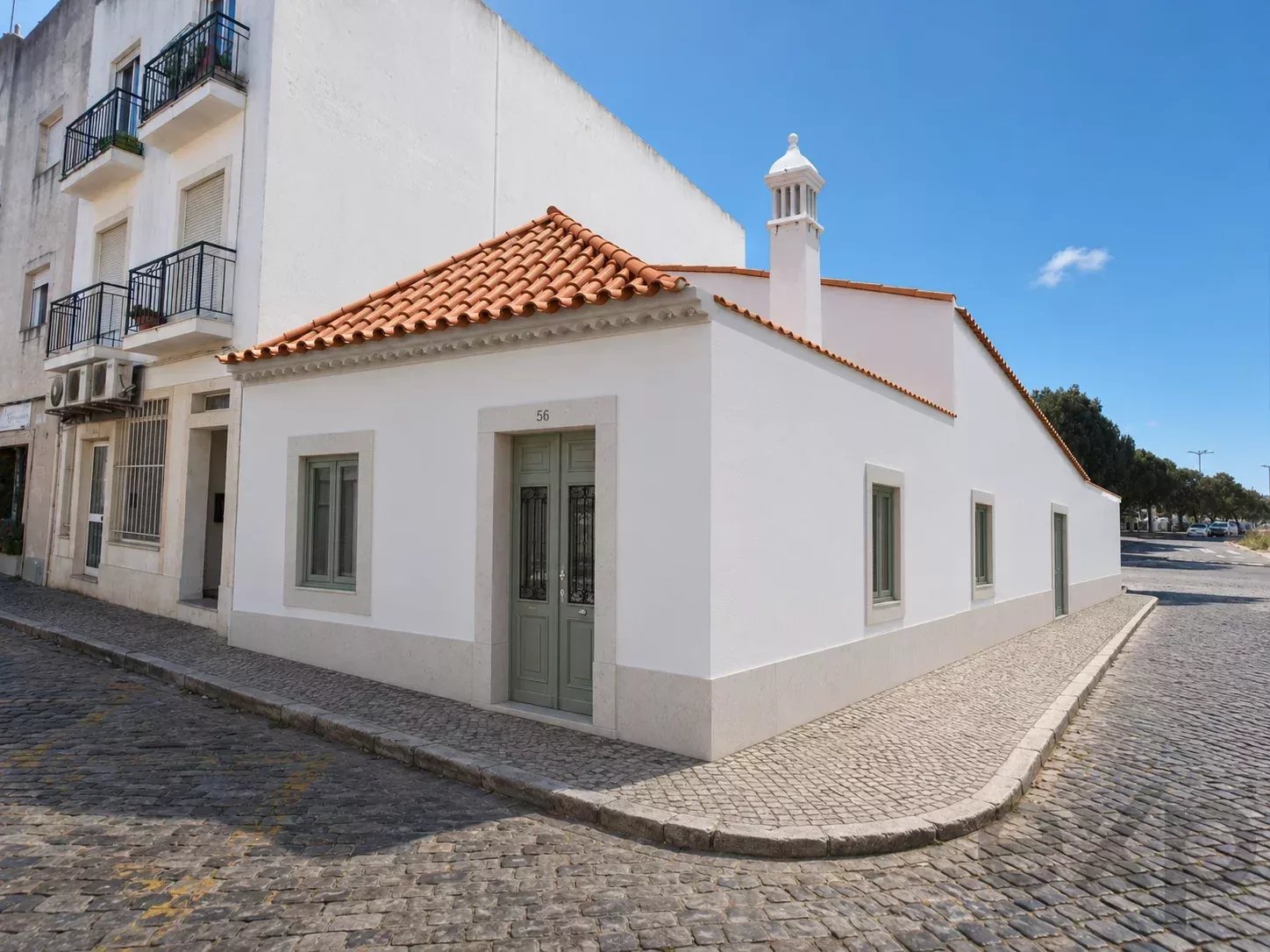 Charming House with Approved Reconstruction Project in Tavira Historic Centre 86993556 image 2