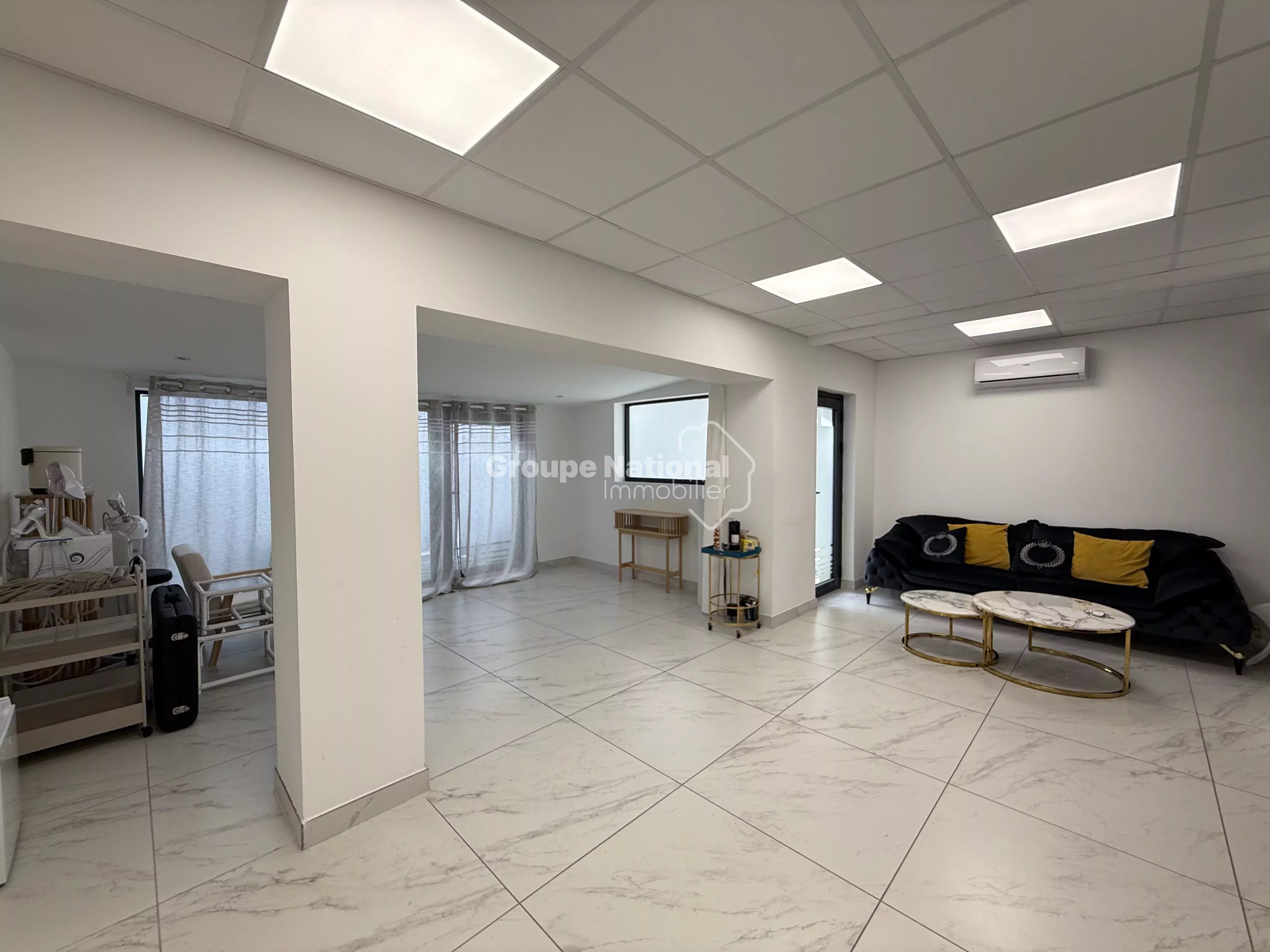 AVIGNON (MONTFAVET) - 55M² COMMERCIAL PREMISES