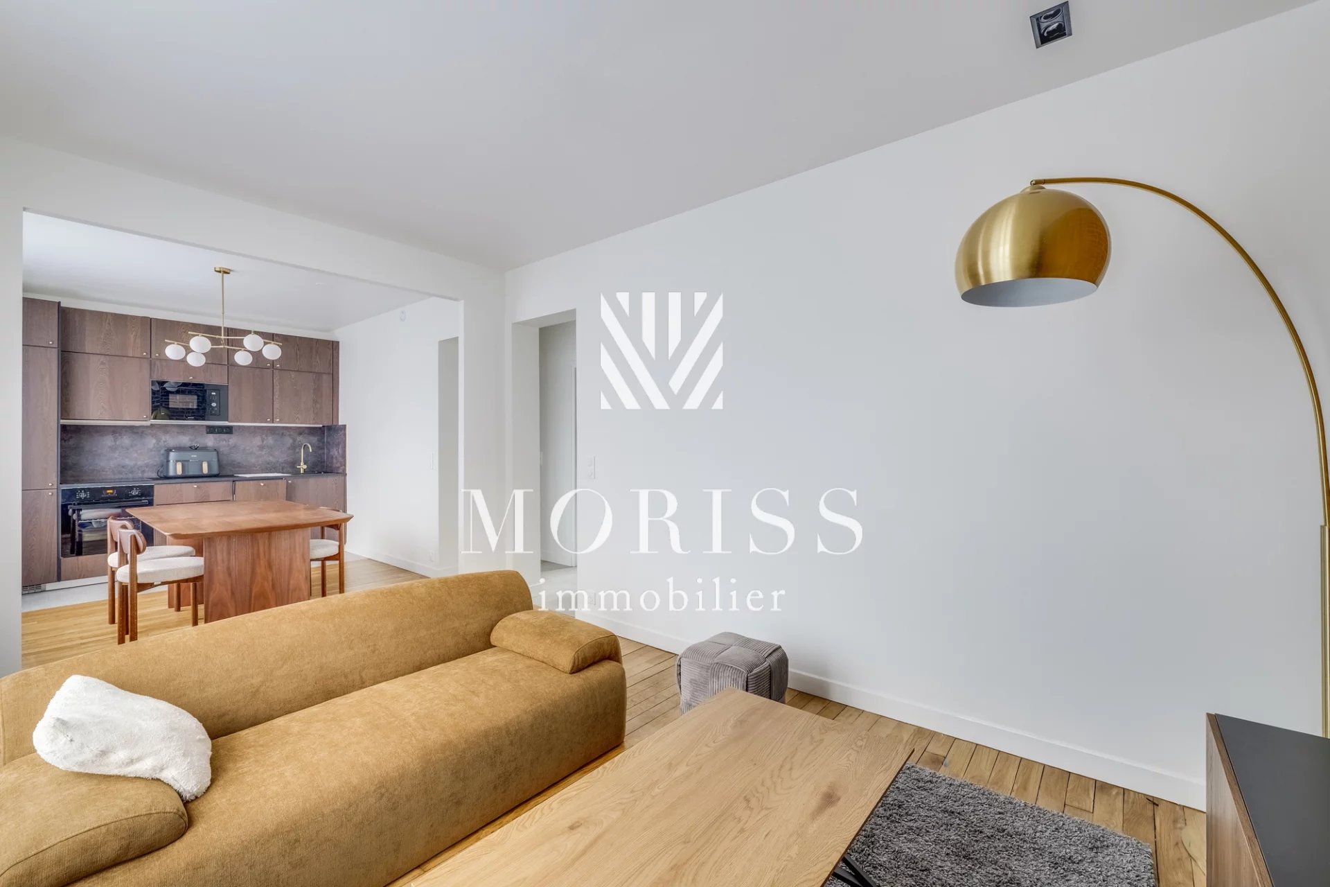 Appartement 46m2, avec balcon / Rue Anselme / Ligne 13 & Ligne 1 - Image Array