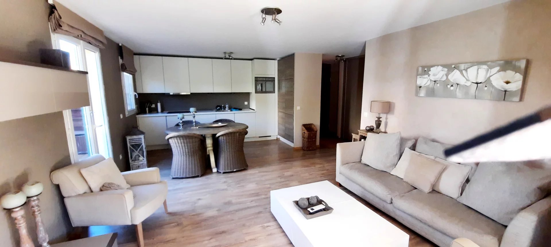 Agence immobilière de 