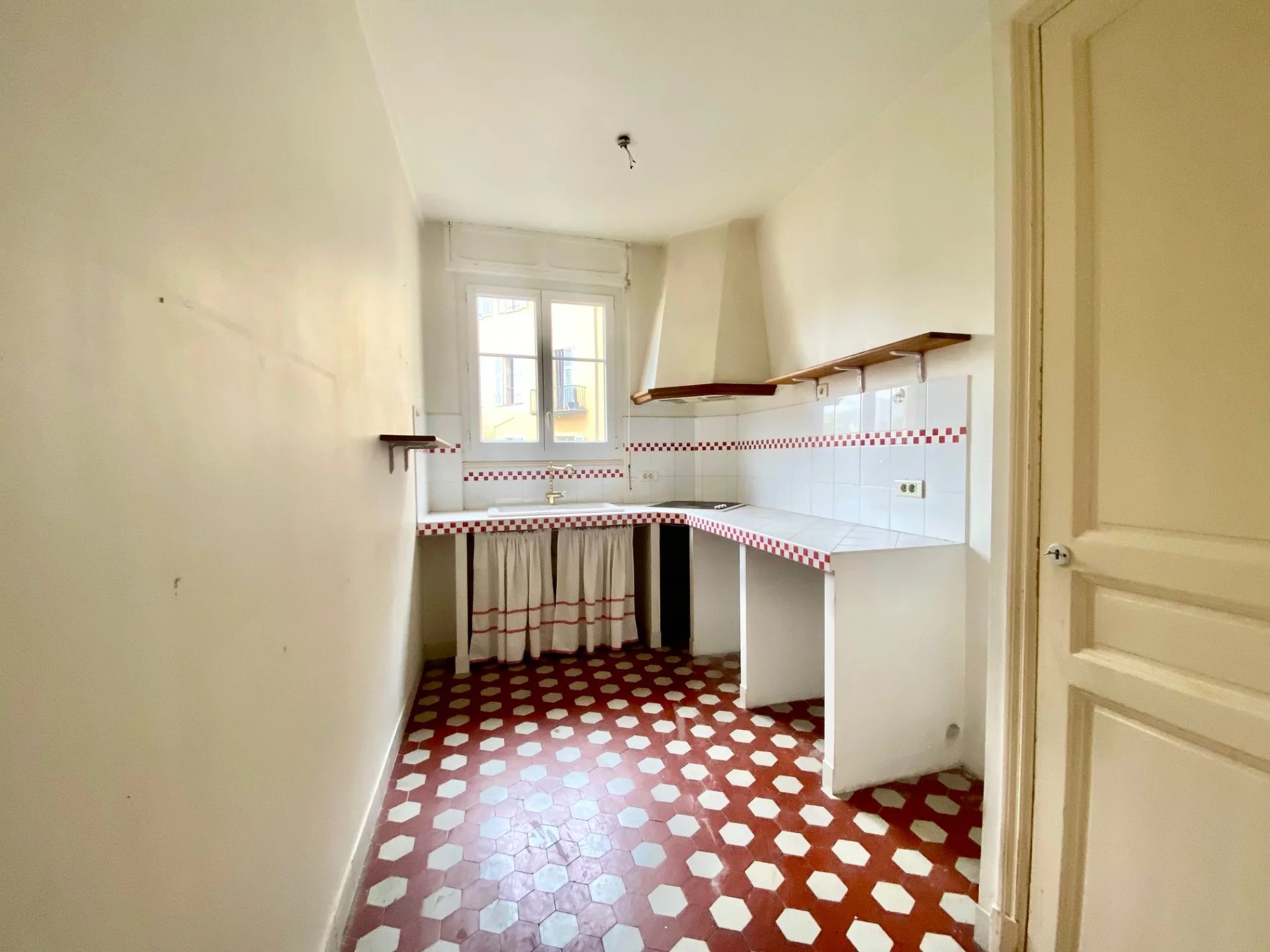 Appartement 2 pièces NICE DUBOUCHAGE