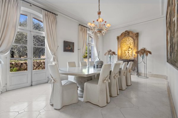 EXCEPTIONAL PROPERTY IN THE HEART OF AN OLIVE GROVE — photo 7