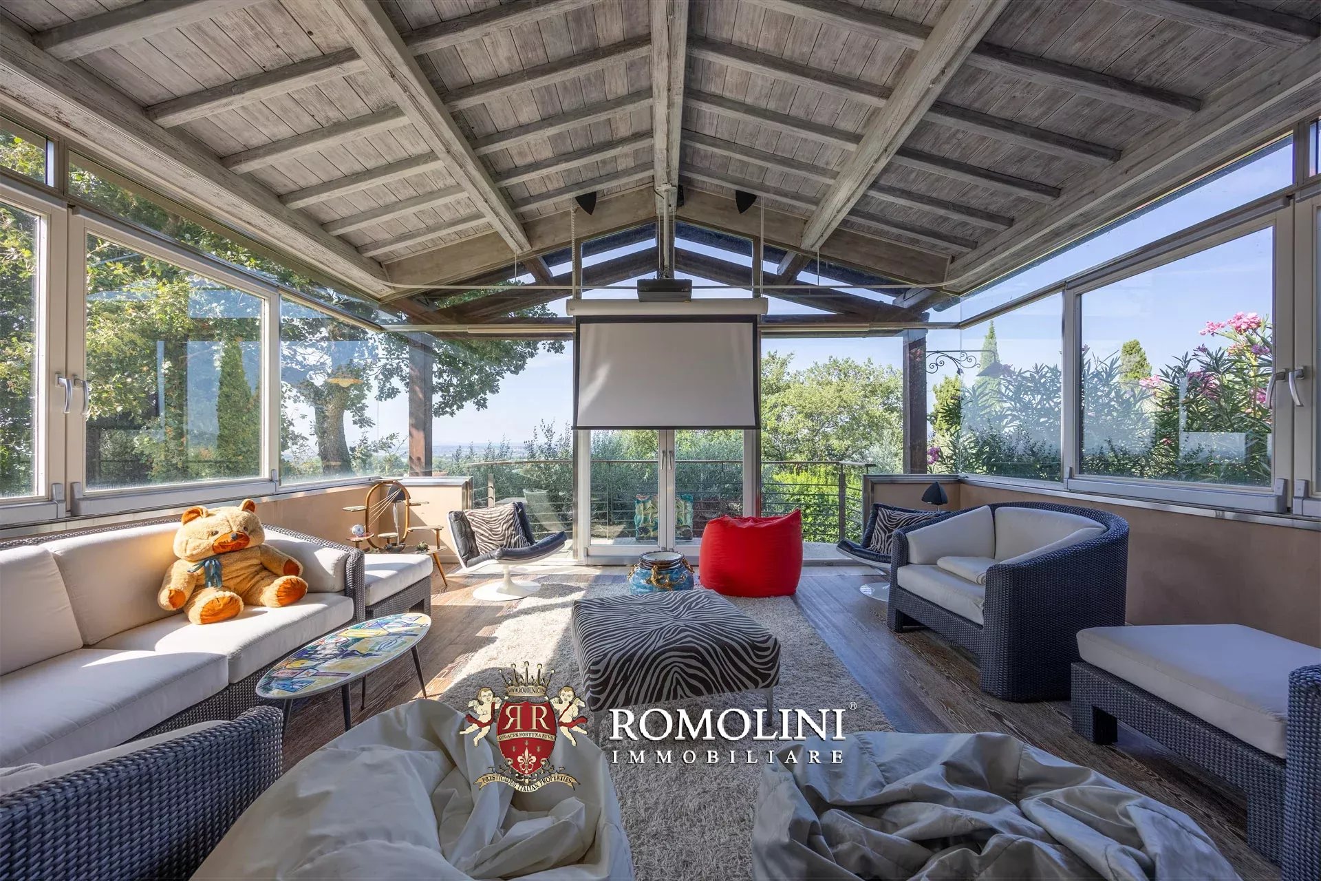 4 Bedroom Villa/Townhouse's Image 98