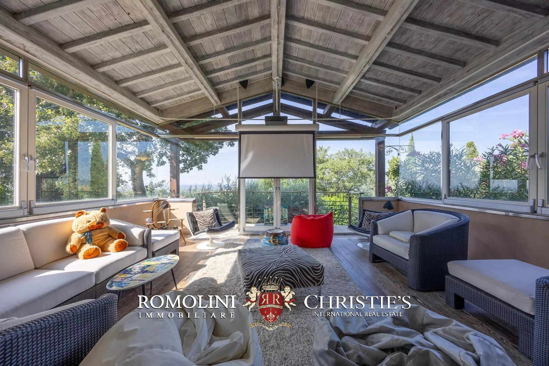 4 Bedroom Villa/Townhouse's Image 98