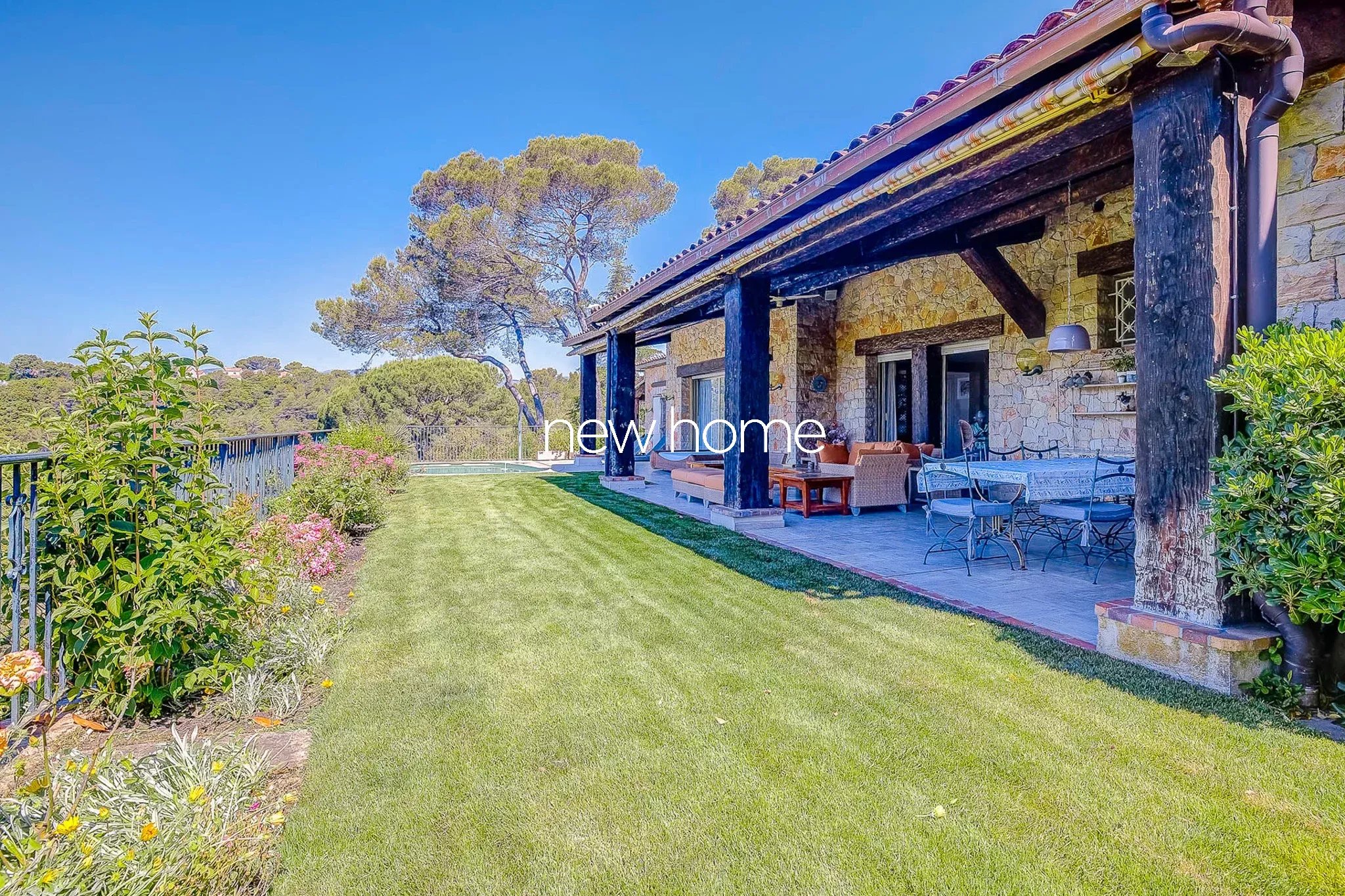 Villa dans un domaine prestigieux avec vue panoramique