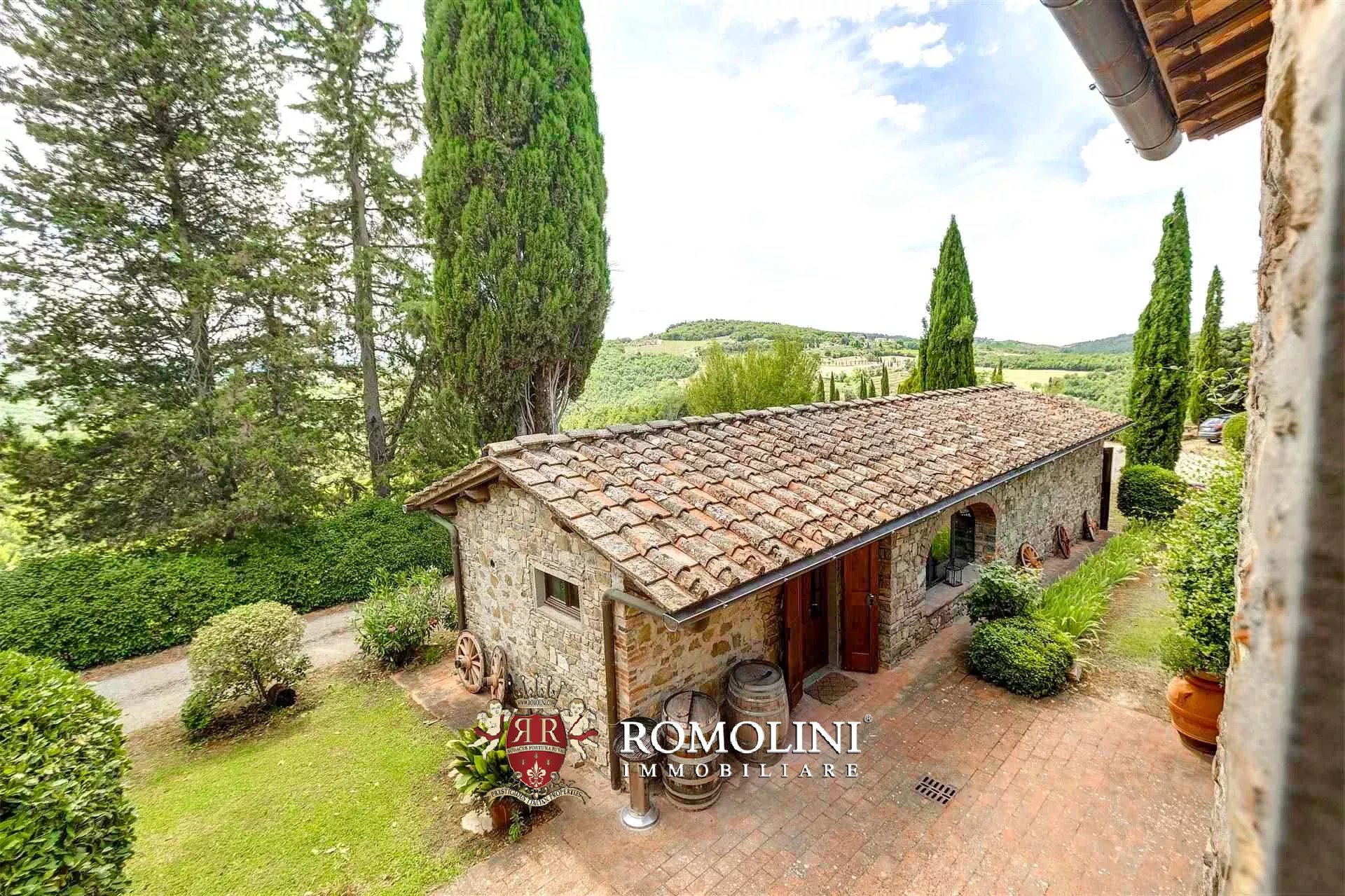 9 Bedroom Vineyard's Image 7