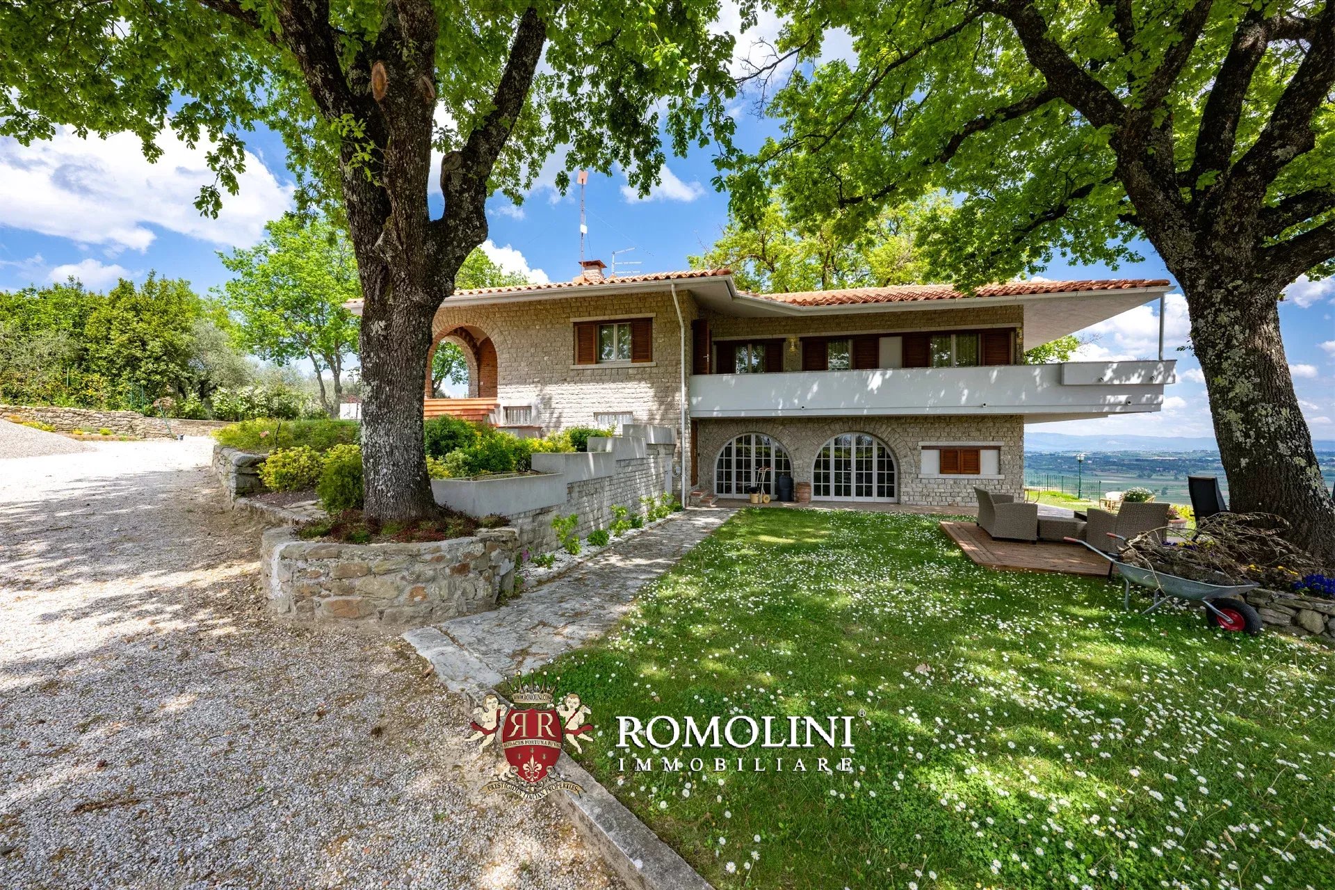 6 Bedroom Villa/Townhouse's Image 29