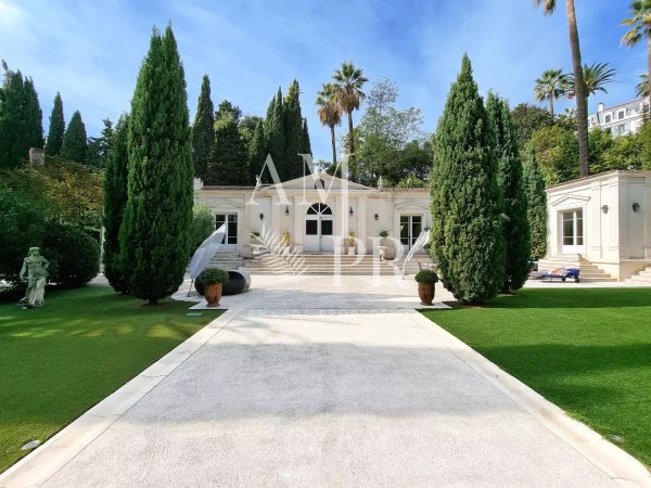 Palatial Modern Villa Cannes: Luxury Family Estate in La Croix des Gardes — photo 3