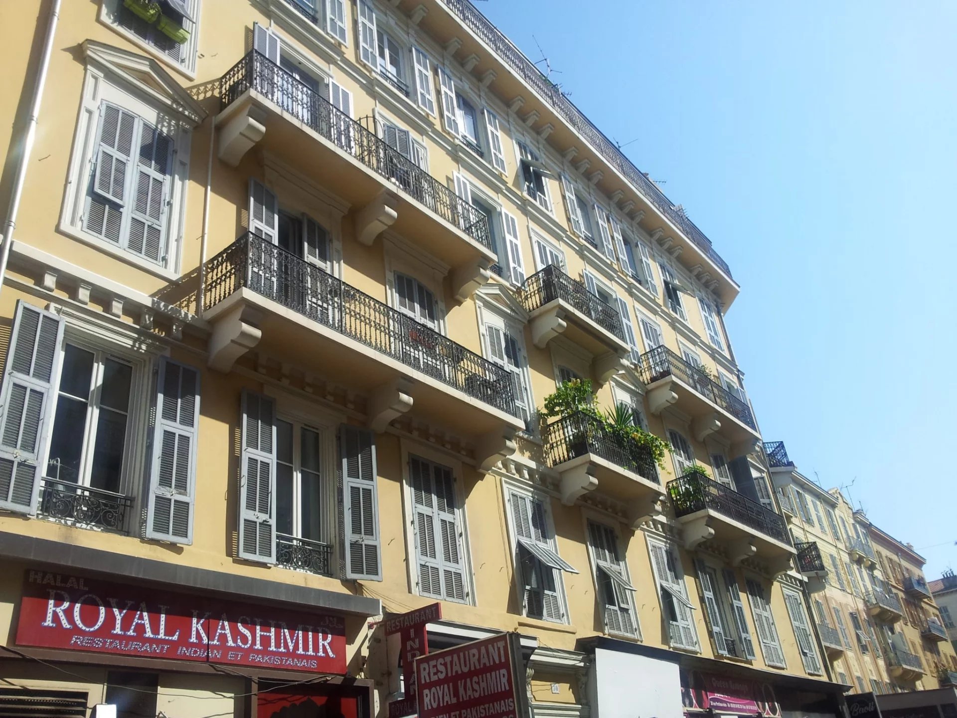 Agence immobilière de AZUR LOC INVEST