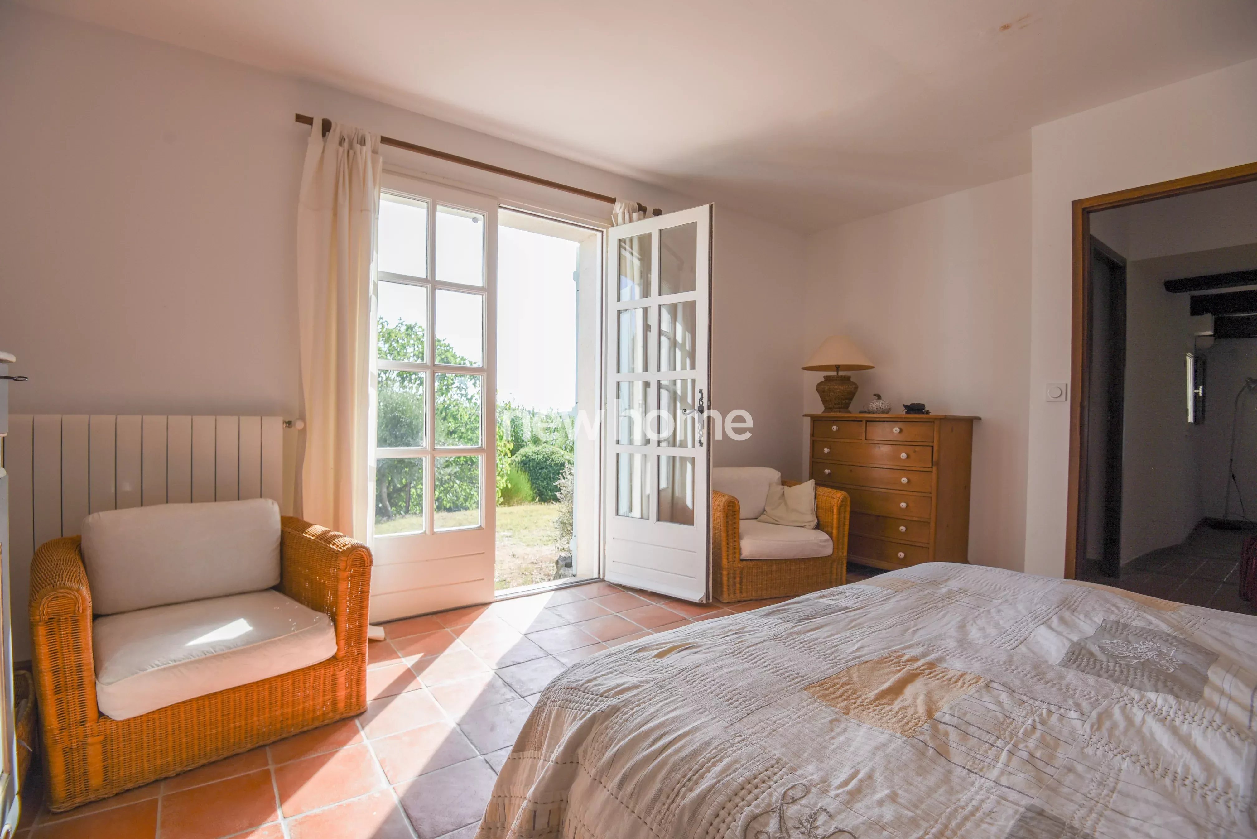 Superbe bastide ancienne en pierre près du charmant village de Flayosc