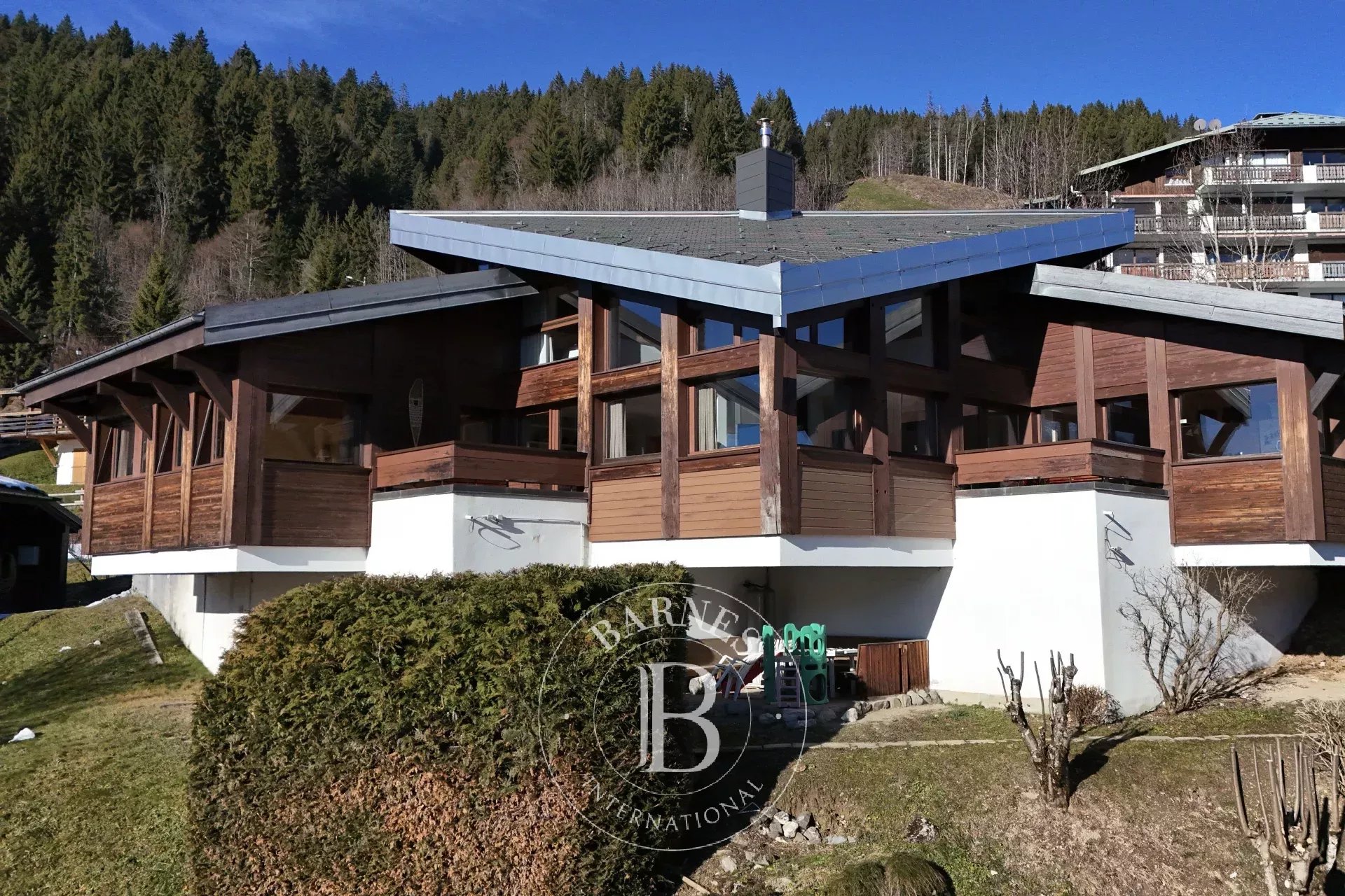 Photo of Les Gets - Unique chalet of 167 sqm with panoramic views in the village center – 4 bedrooms