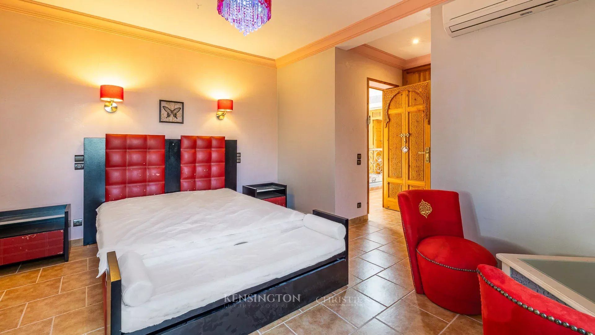 6 Bedroom Villa/Townhouse's Image 17