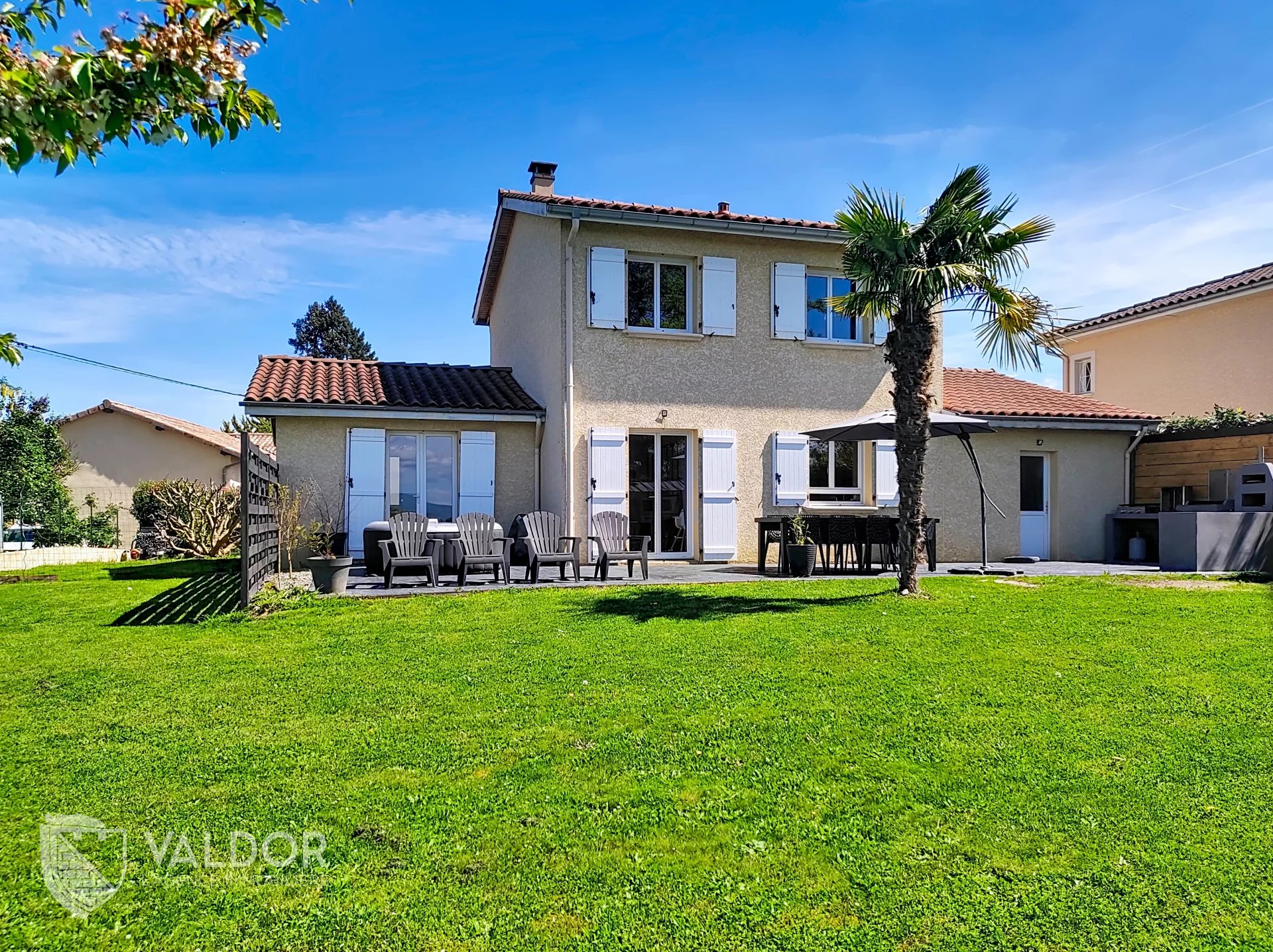 Maison de 2012 - 4 chambres - Belle vue sur le Beaujolais