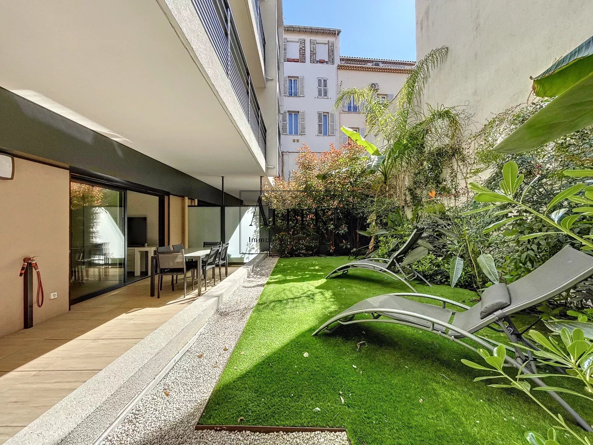 CANNES - BANANE - 3P - REZ DE JARDIN