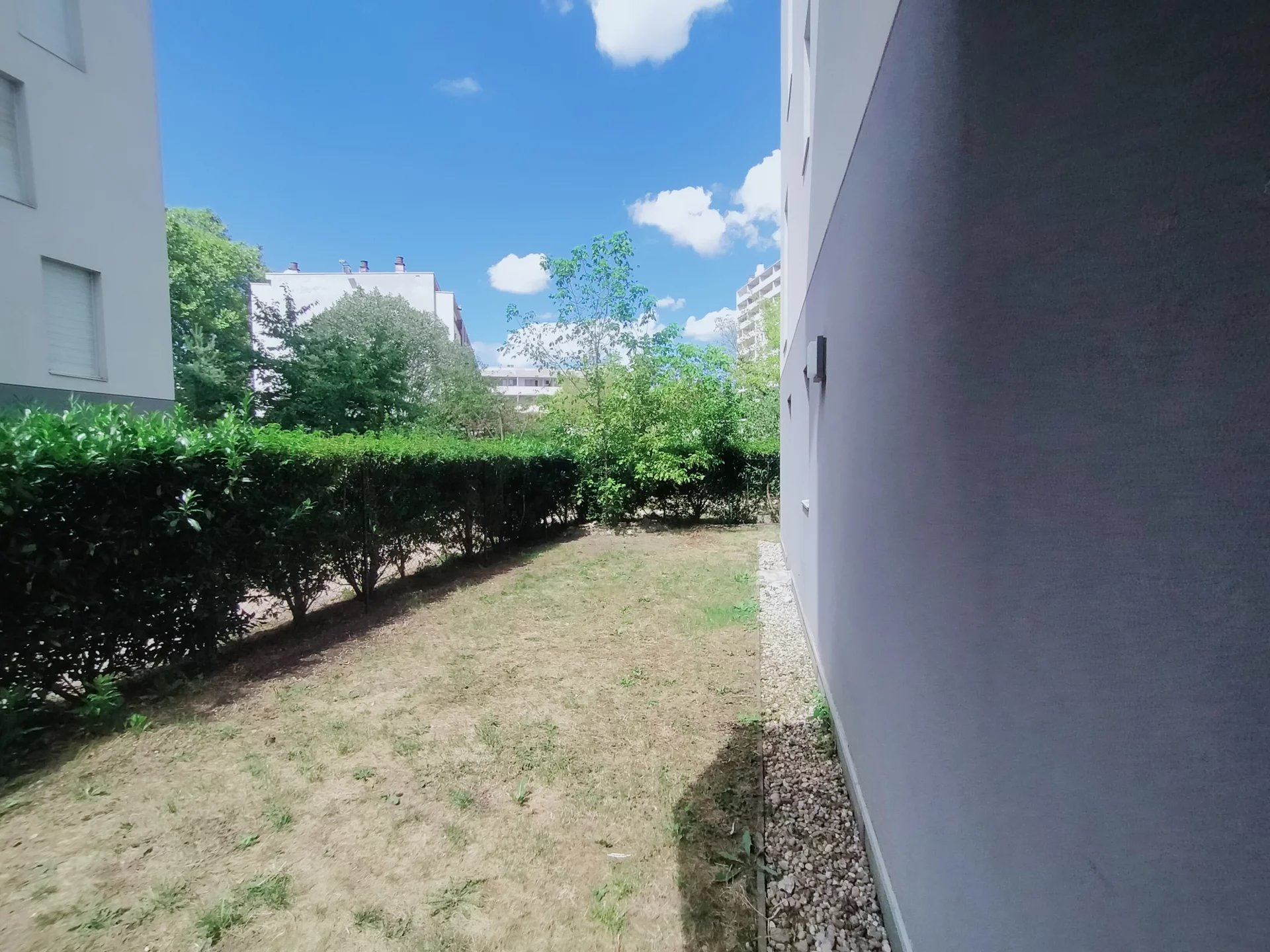 481432 Location Lyon 8ème
