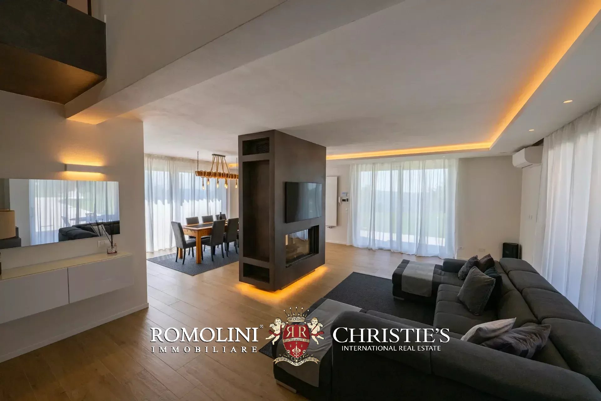 3 Bedroom Villa/Townhouse's Image 30
