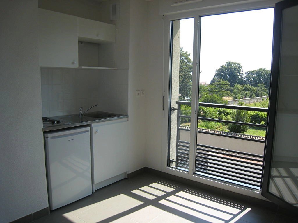 482536 Location Saint-Genis-Laval