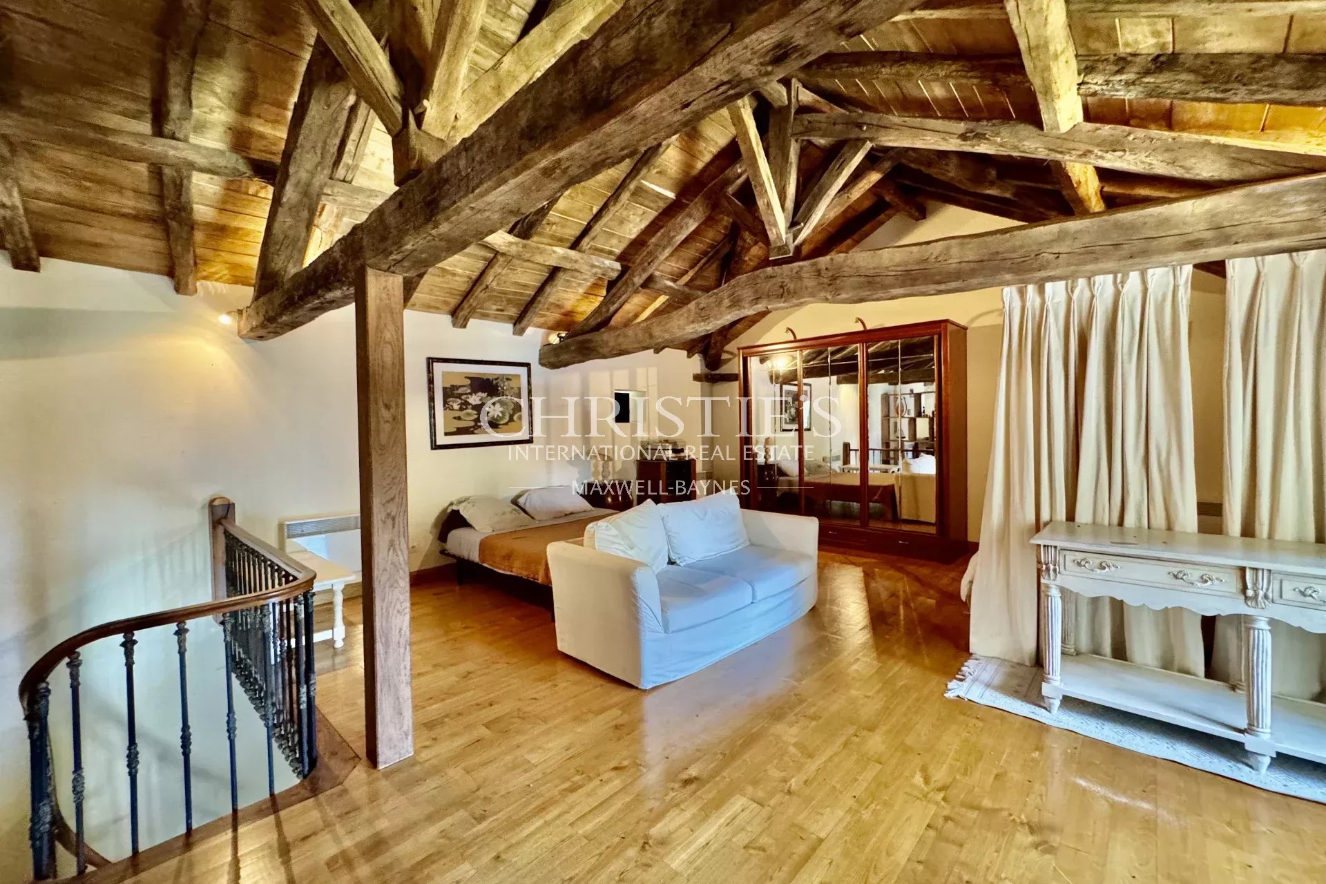 14 Bedroom Villa/Townhouse's Image 58