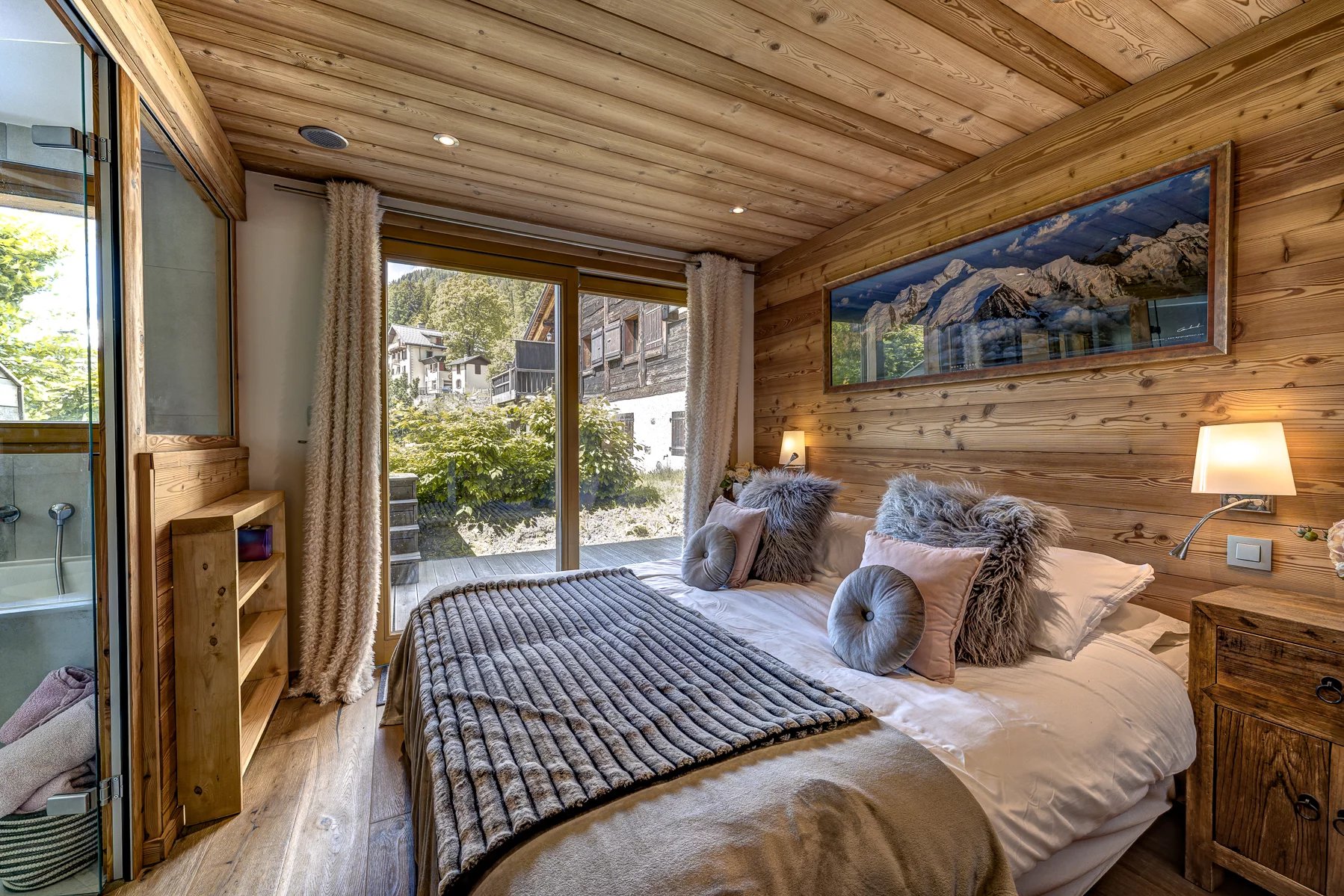 Photo of ARGENTIERE - Recently built, modern 4-bed demi-chalet