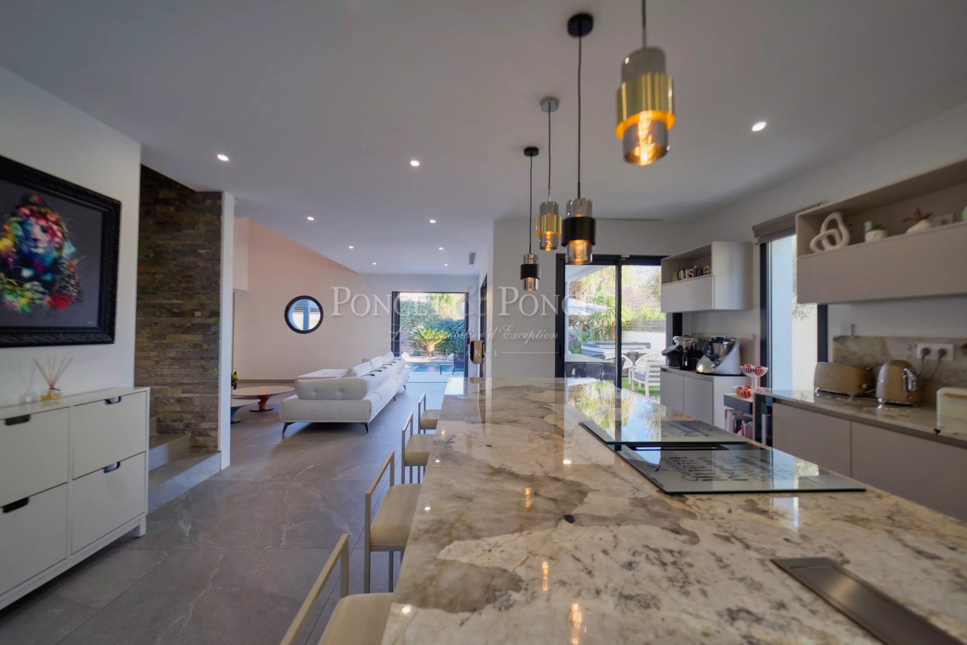 5 Bedroom Villa/Townhouse's Image 11