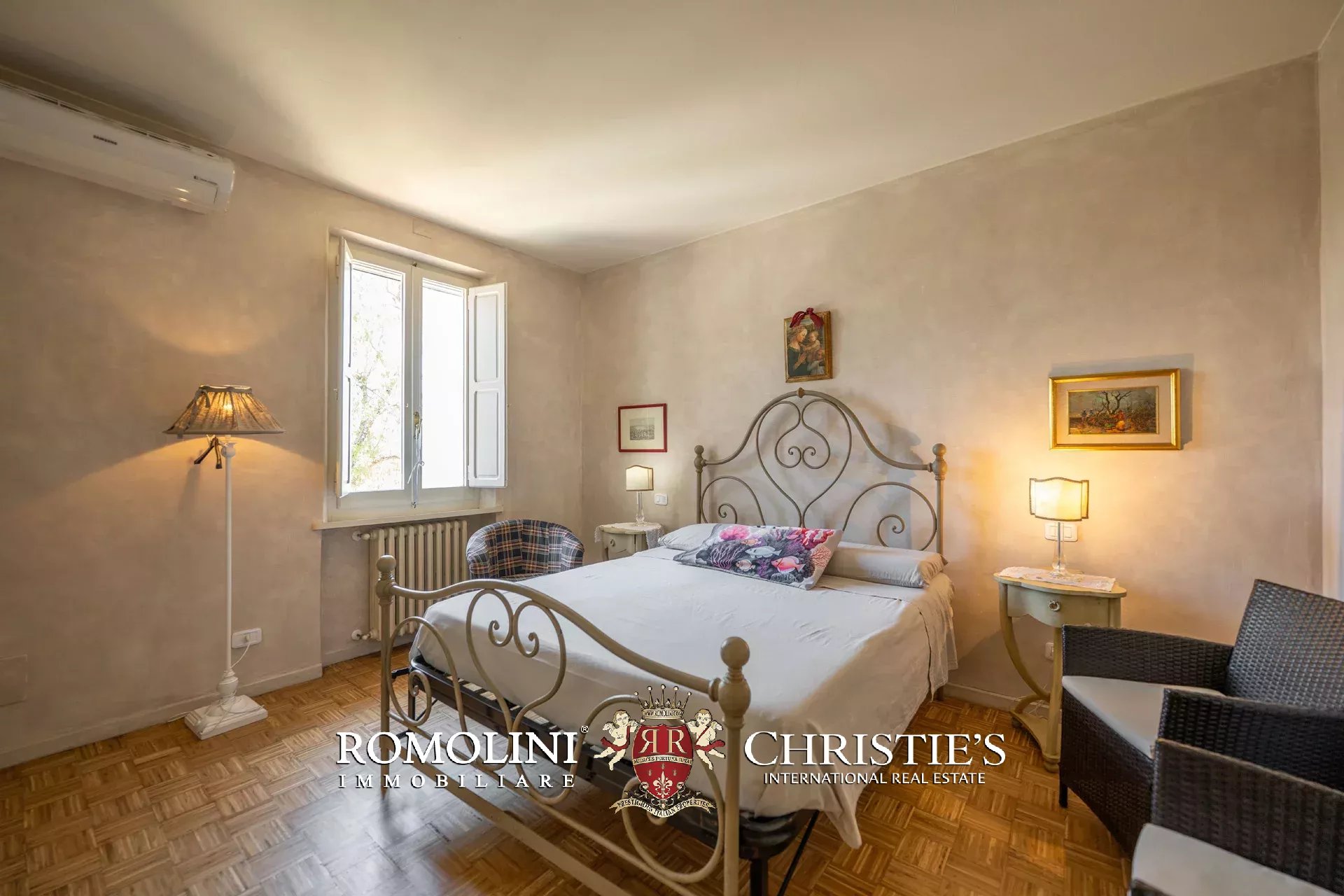 6 Bedroom Villa/Townhouse's Image 40