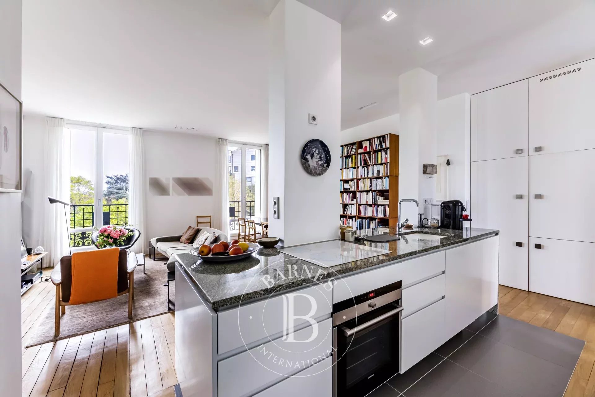 Paris 14 - Raspail - Ideal pied-à-terre on the first floor - Unobstructed view
