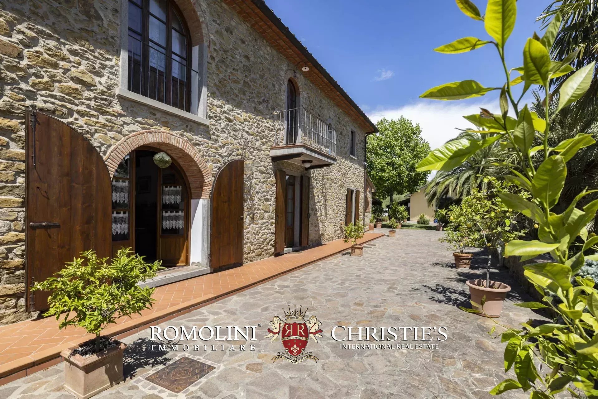 5 Bedroom Villa/Townhouse's Image 10