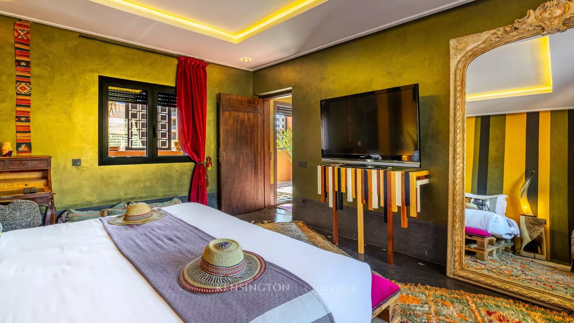 6 Bedroom Villa/Townhouse's Image 21