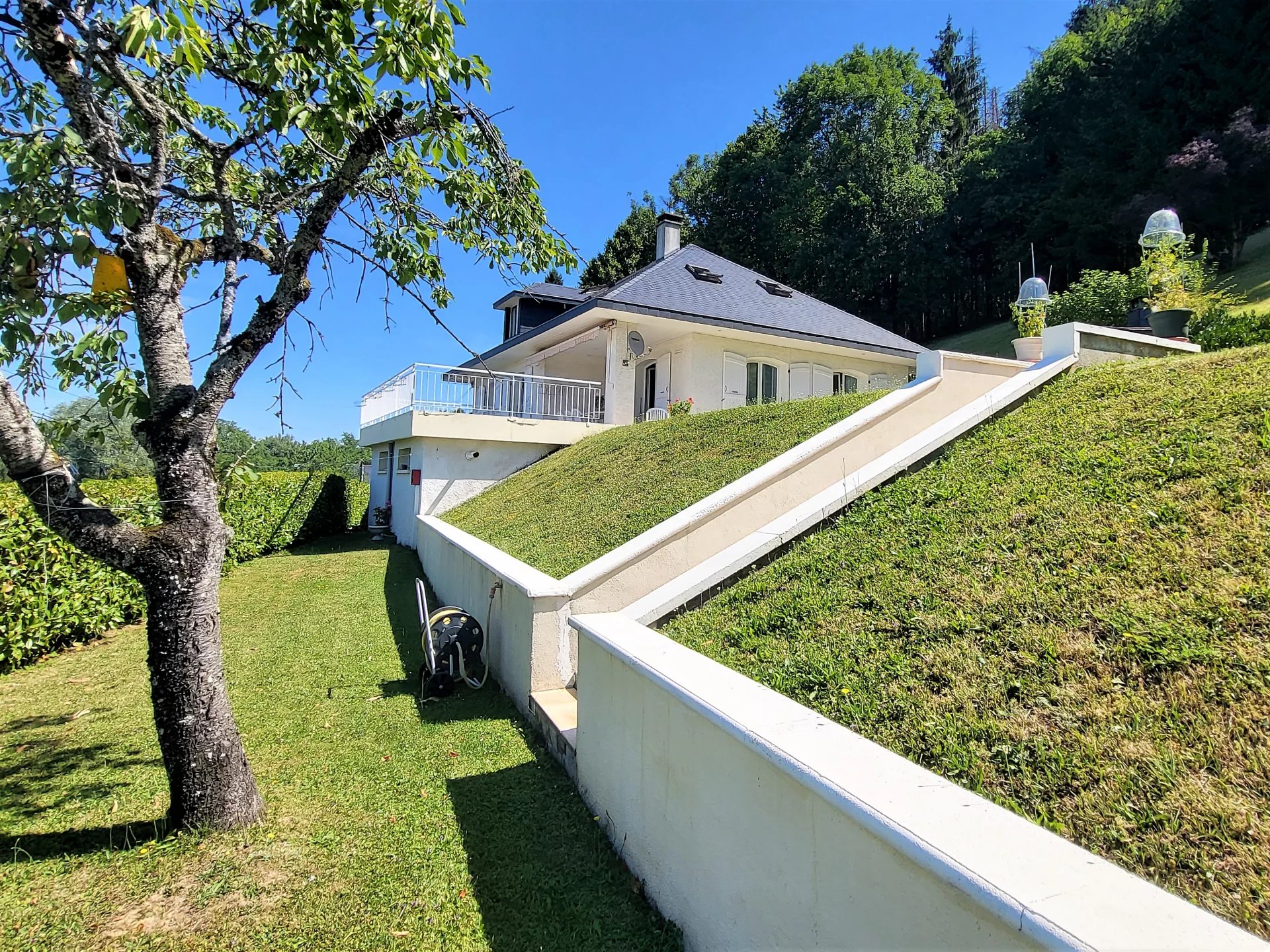 Viuz la Chiesaz, 15 mn d'Annecy,  belle maison traditionnelle