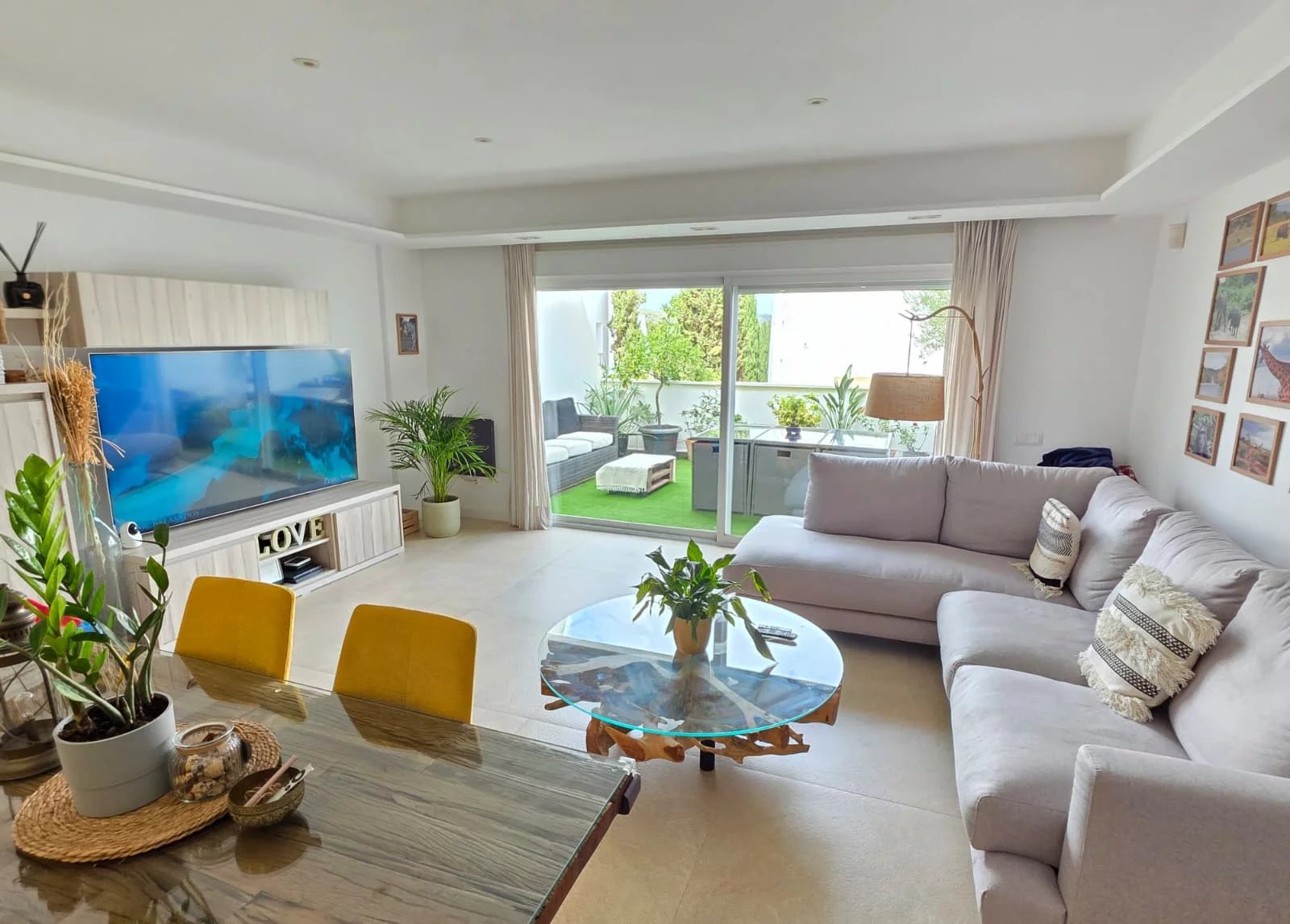 Renovated 3-bedroom townhouse for sale in Roca Llisa, Ibiza