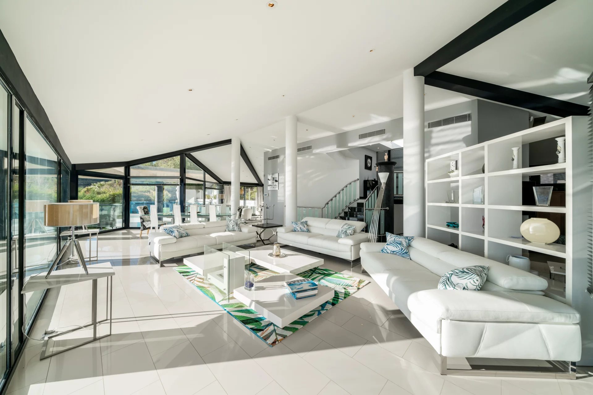 Exceptional Contemporary Villa with Panoramic Sea Views