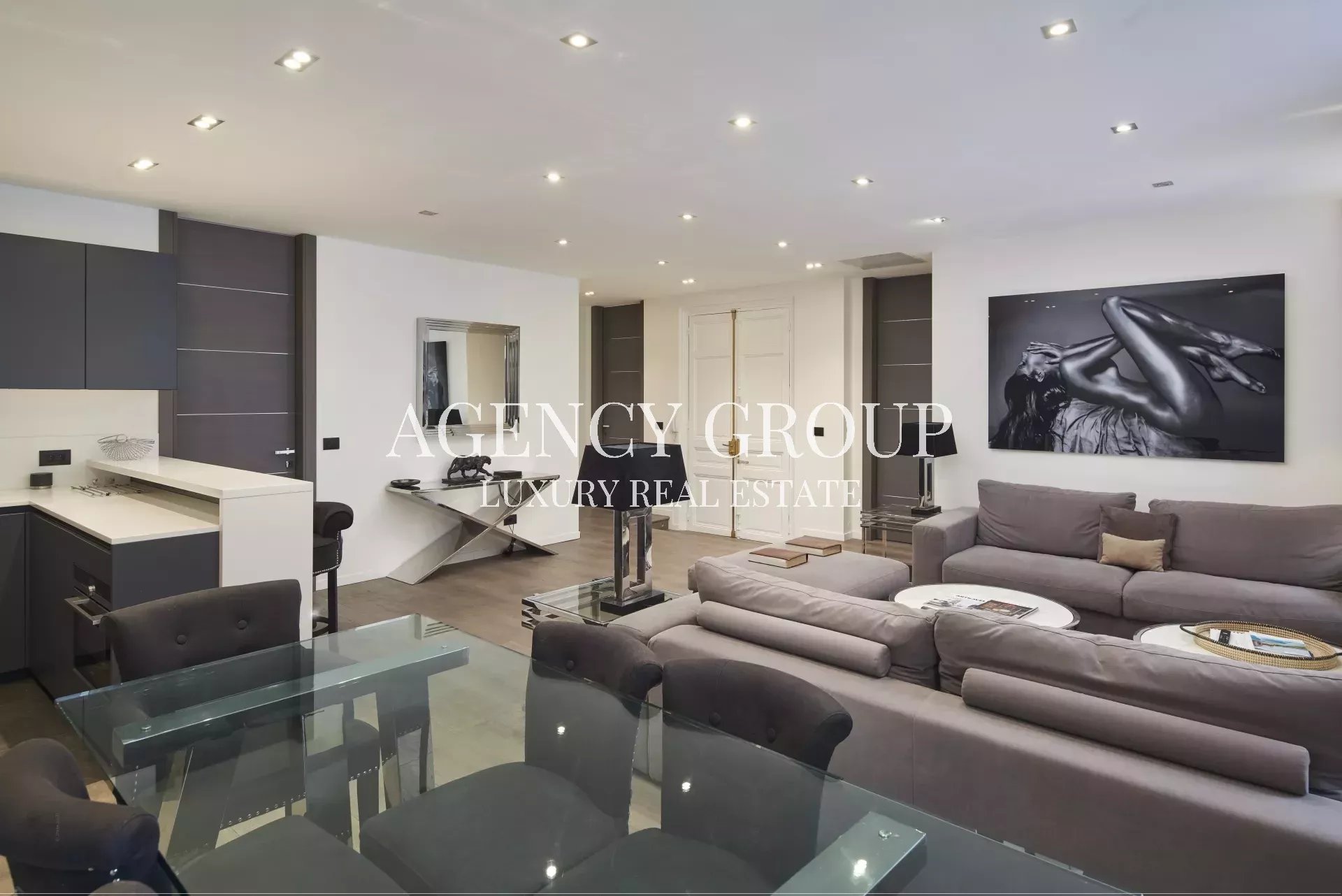 CANNES BANANE - APPARTEMENT CONTEMPORAIN 5 PIECES