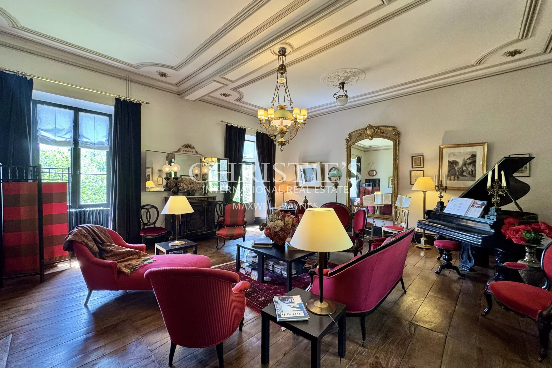 6 Bedroom Villa/Townhouse's Image 20