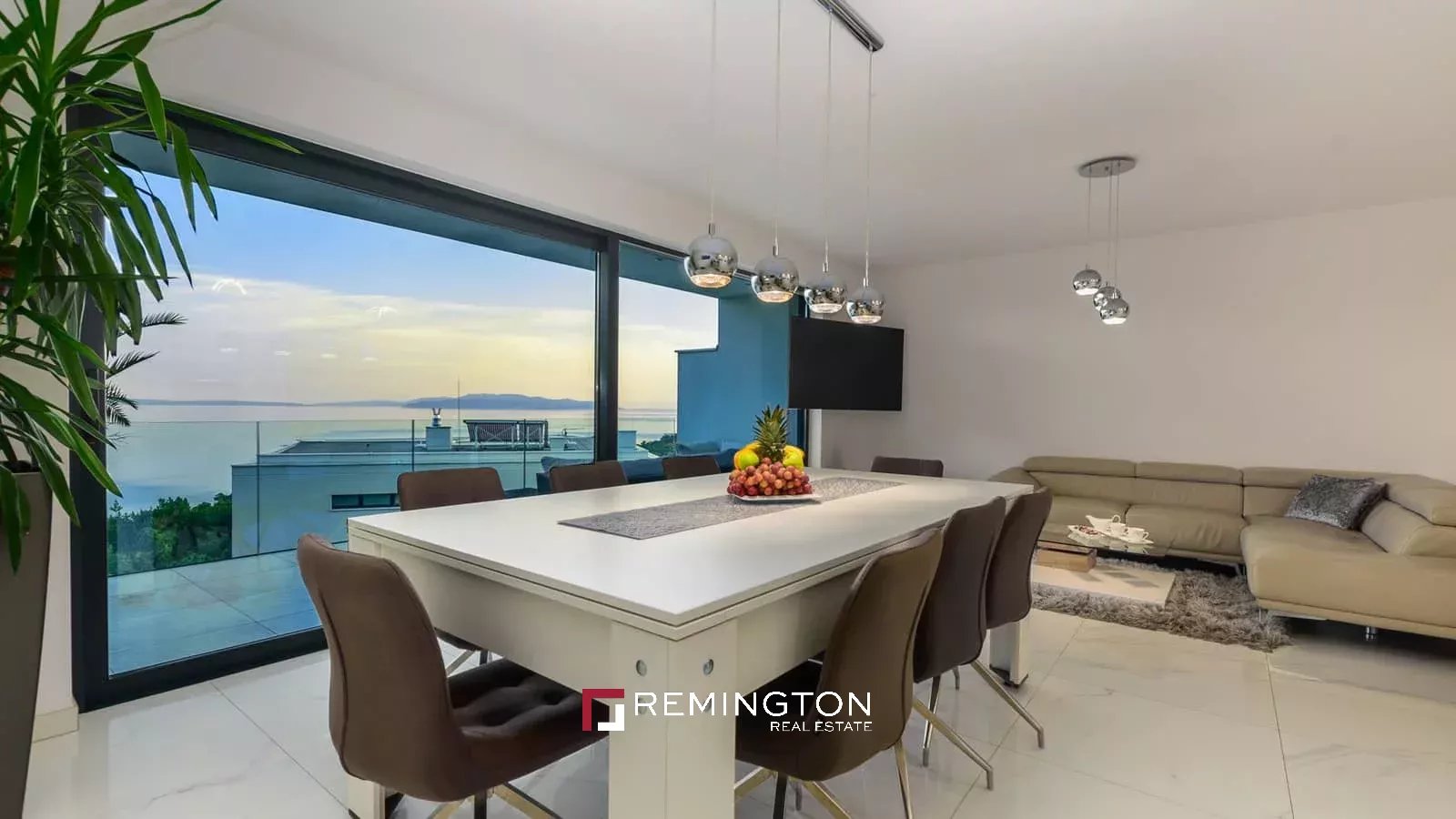 4 Bedroom Villa/Townhouse's Image 8