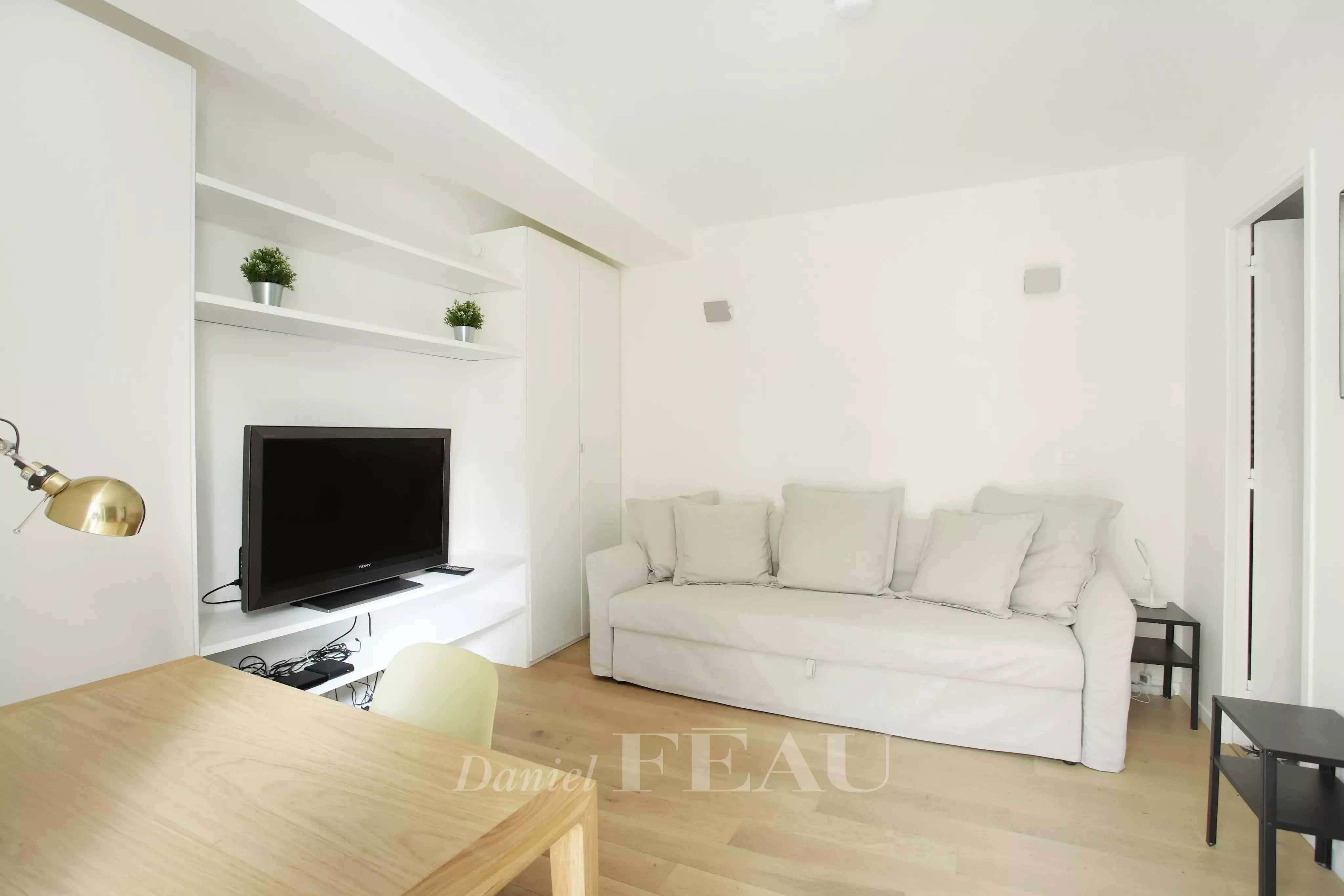 Rental Studio Paris 14th