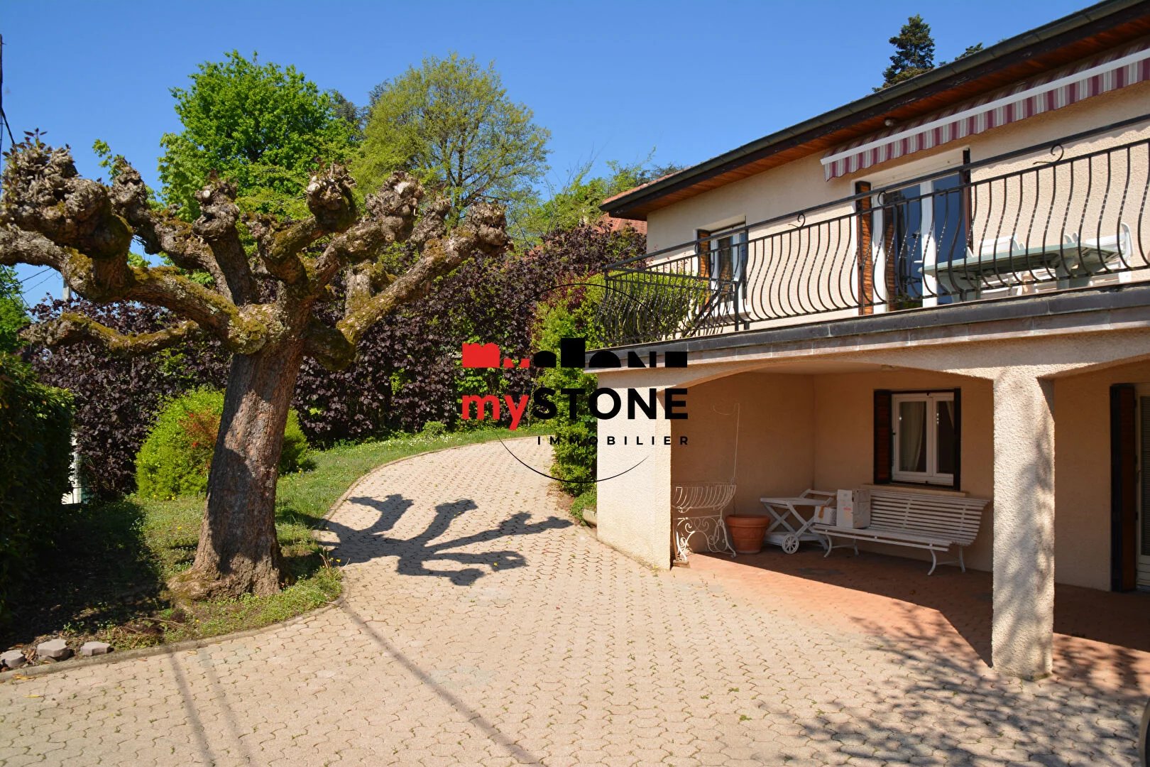 A LOUER - TREVOUX - MAISON DE 146m² AVEC 1500m² DE TERRAIN