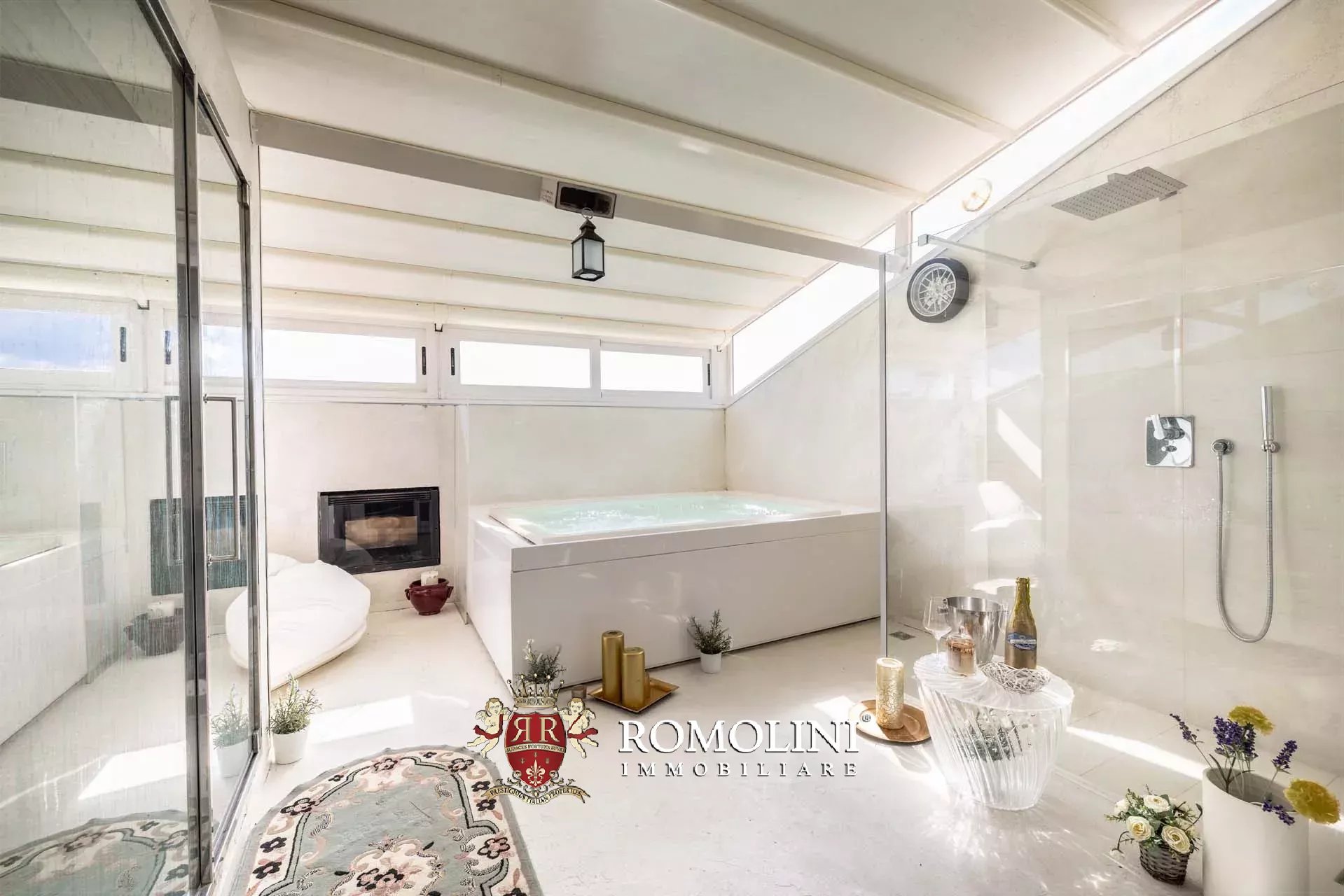 15 Bedroom Villa/Townhouse's Image 78