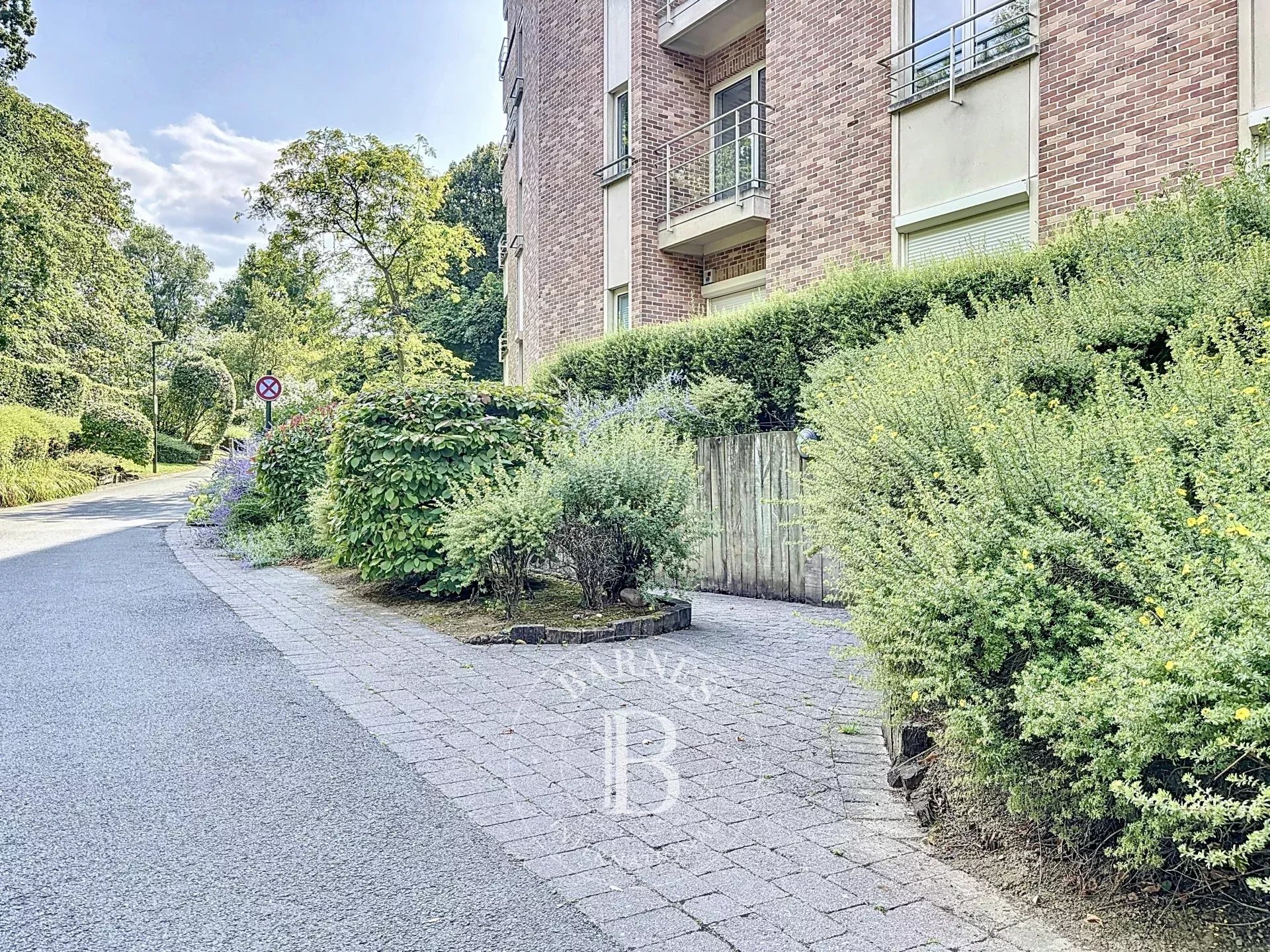 Roosevelt - Apartment 3 bedrooms, 2 bathrooms, terrace, garage