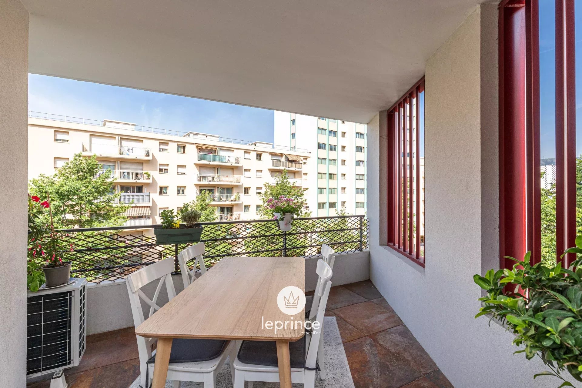 Agence immobilière de 